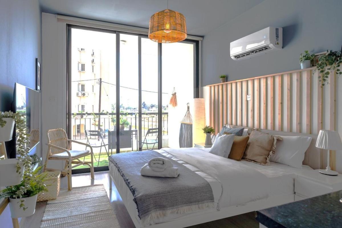 Quartz - Cozy W Balcony In * Larnaca
