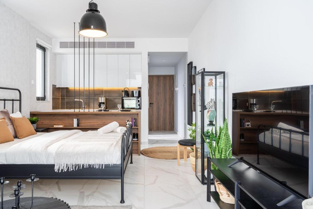 Dusk - Harmonic By 49 In Mackenzie Apartment Larnaca