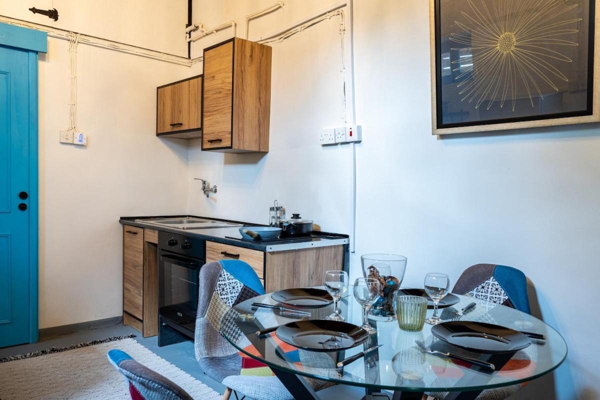 Apartment Blue Haven - 2-br Artistic Escape In Larnaca