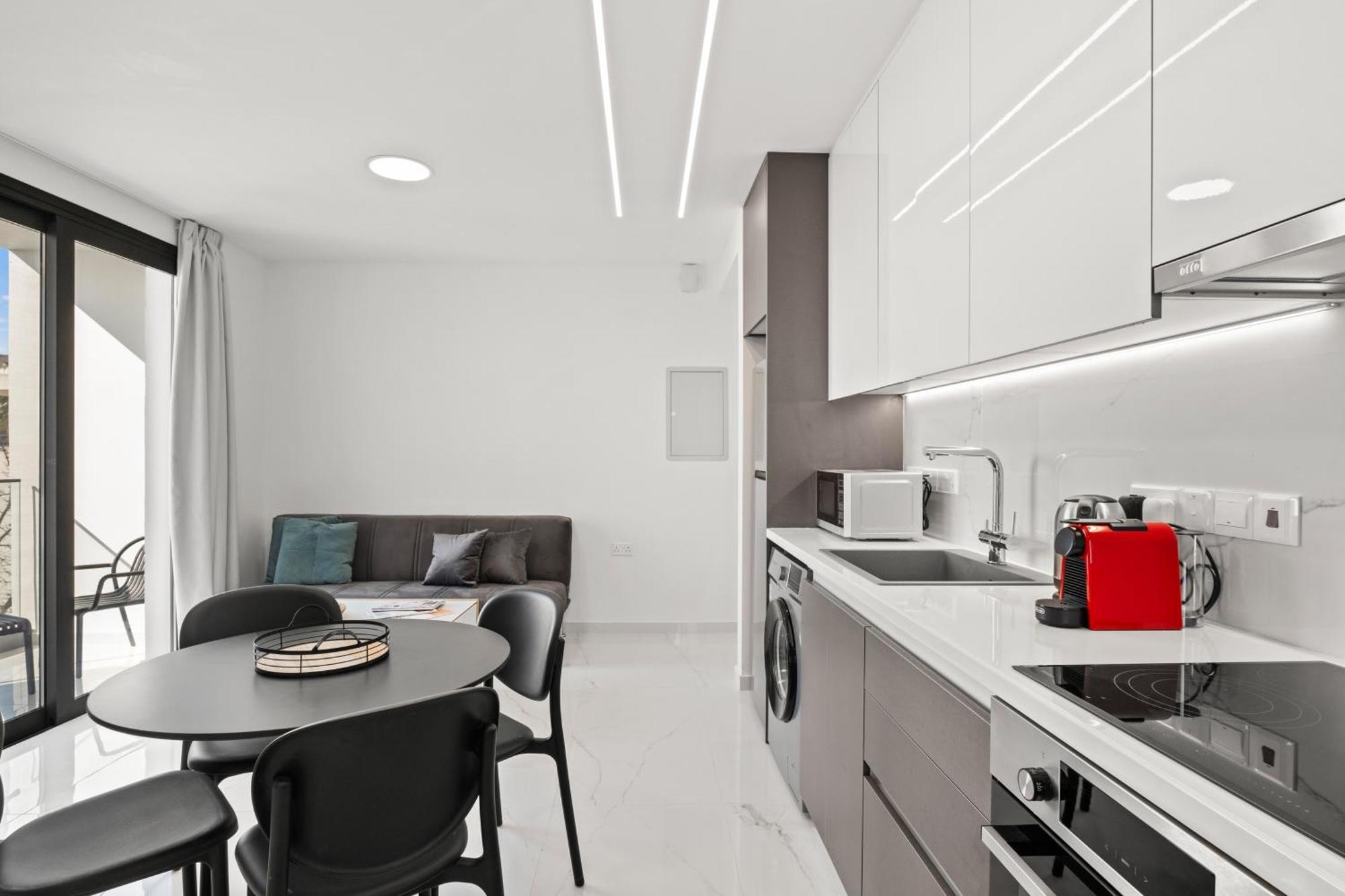 Maestro Apartment *