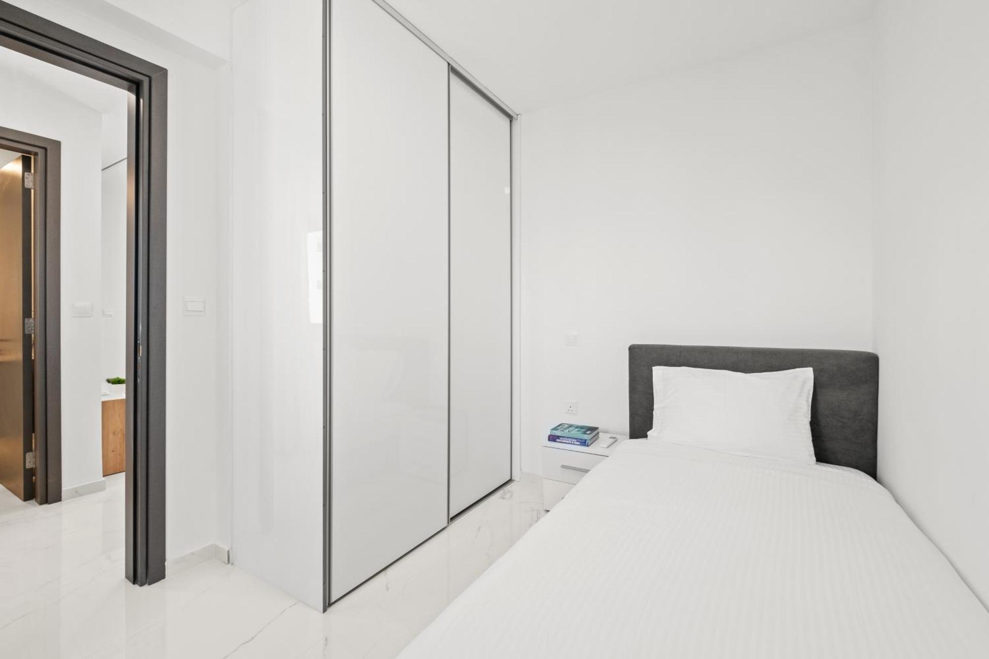 Maestro Apartment