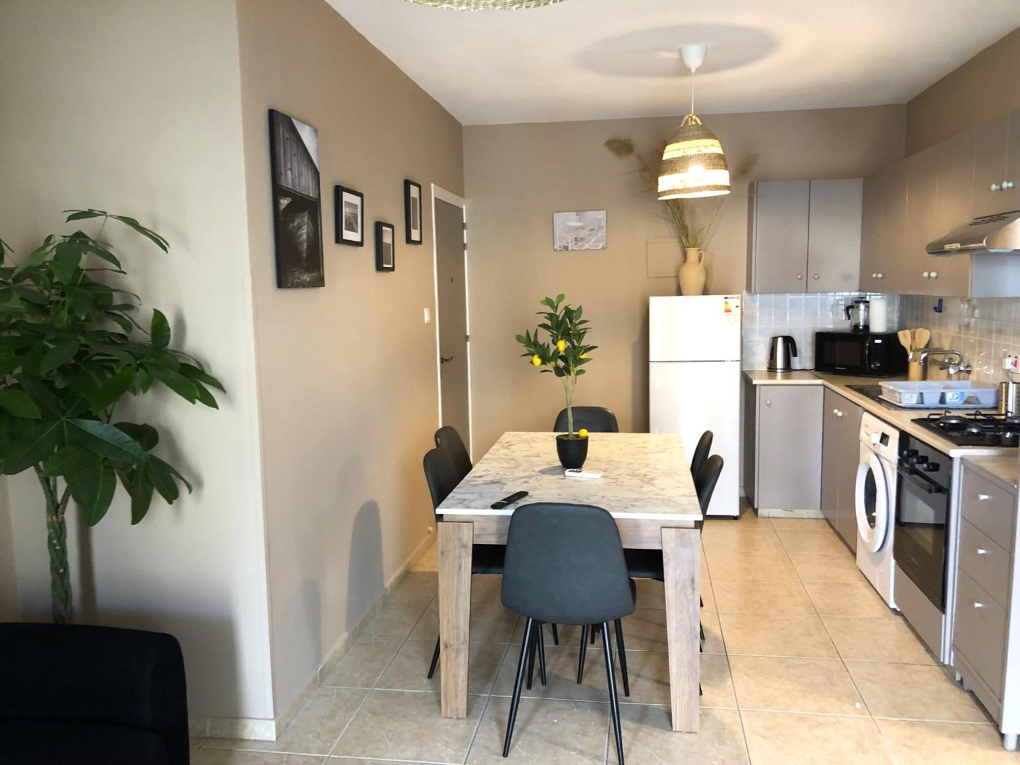 Apartment Cozy 2br Apt, Perfect For Getaways