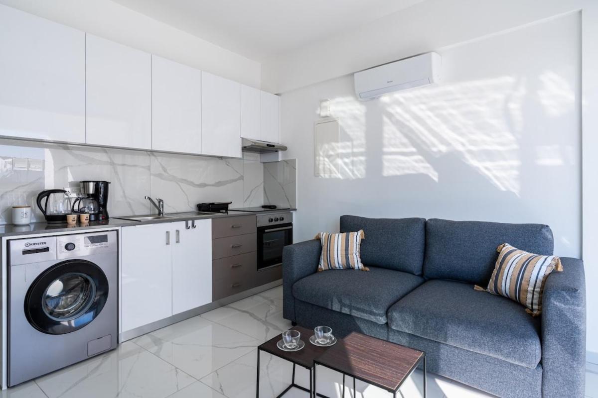 Rosemont - Stylish W Balcony In