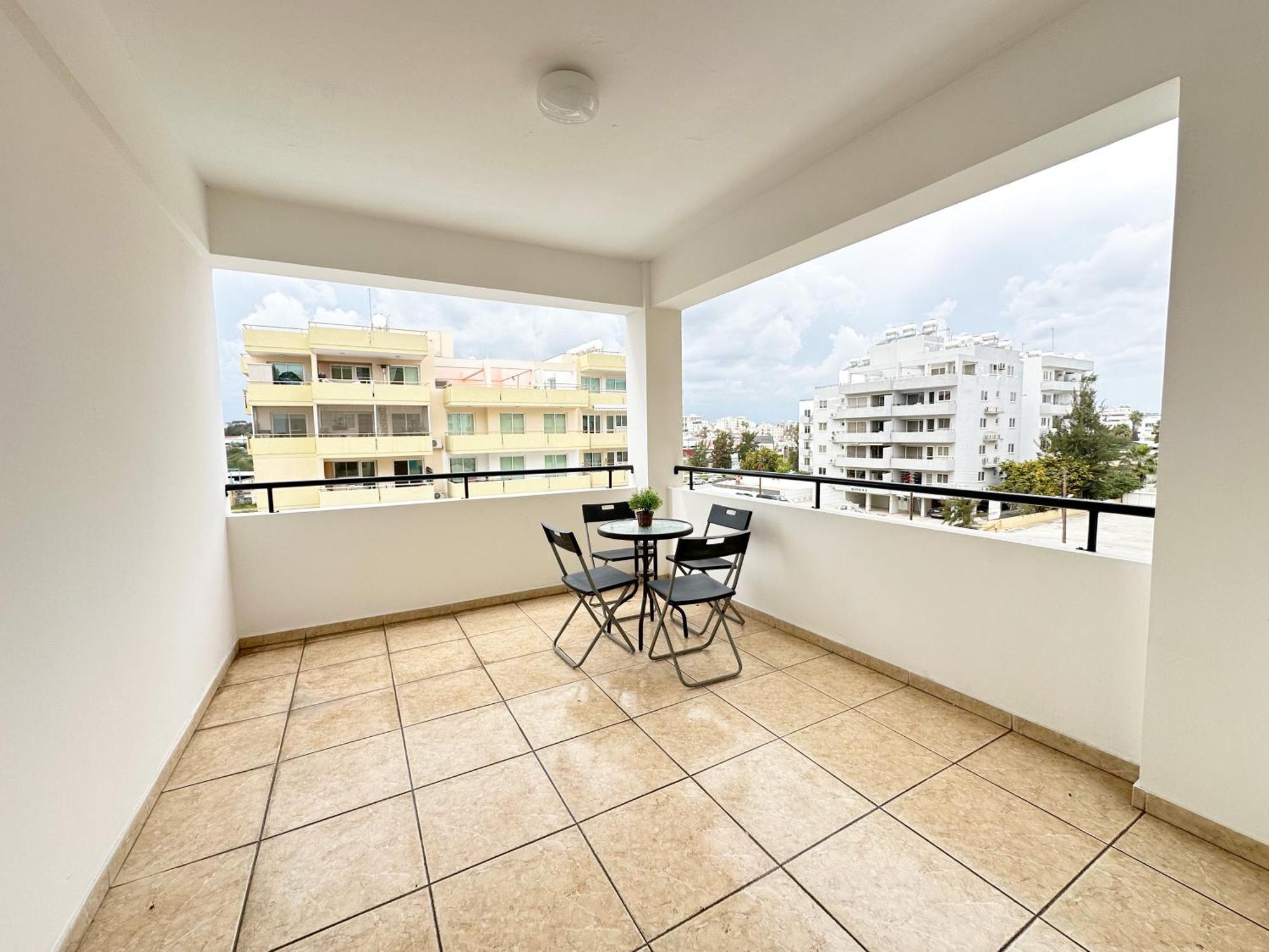 Serenity Sunset - Apartment Larnaca