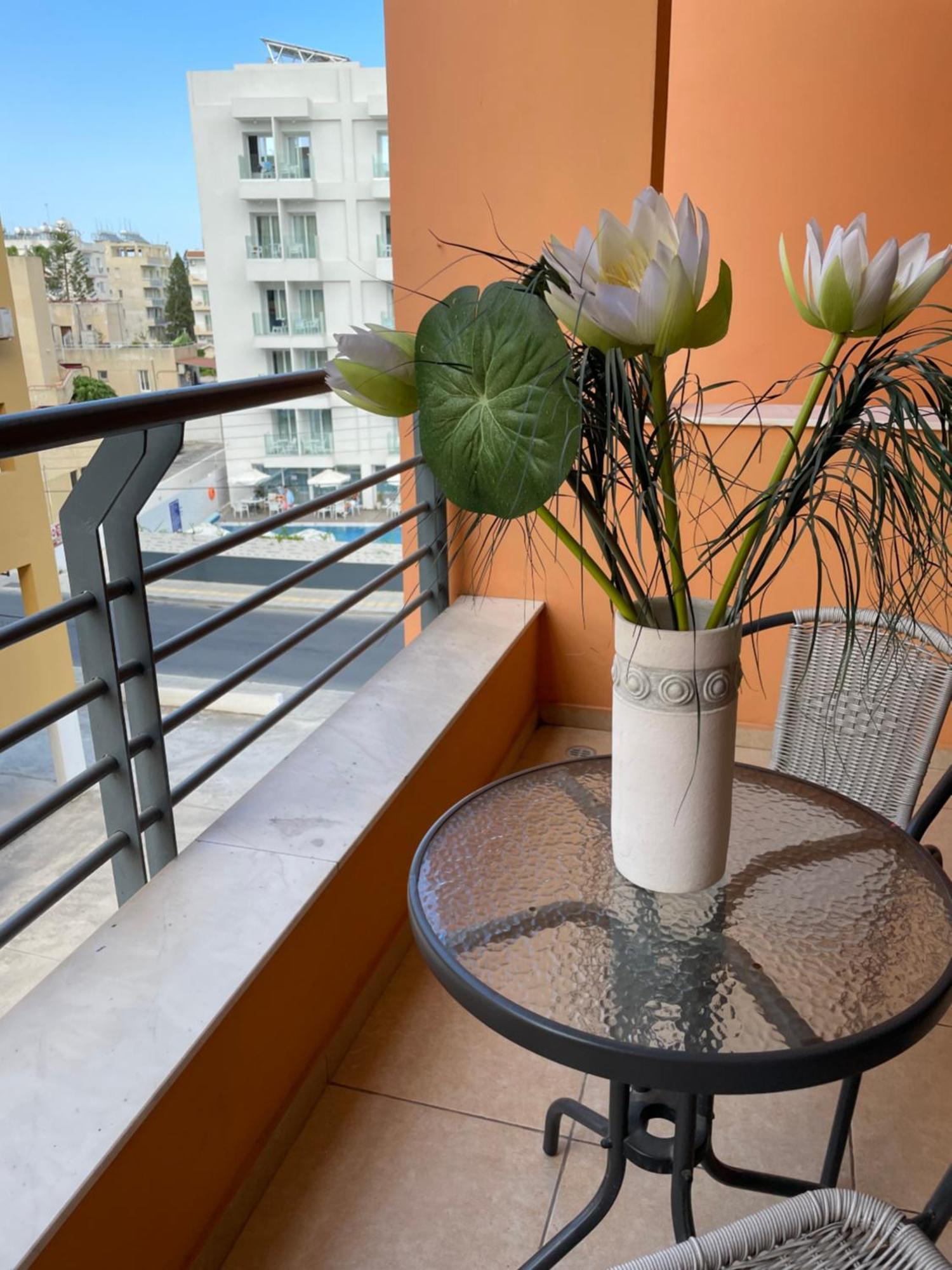 Apartment Vip On Makenzie