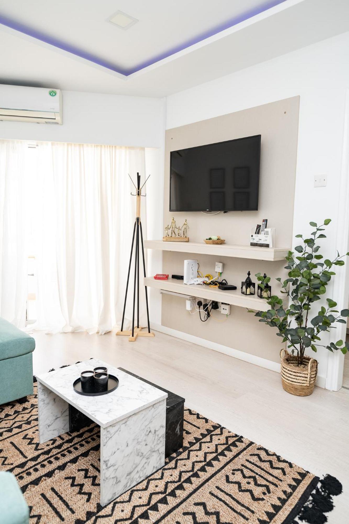 Lazuli & Pool 501 Apartment *