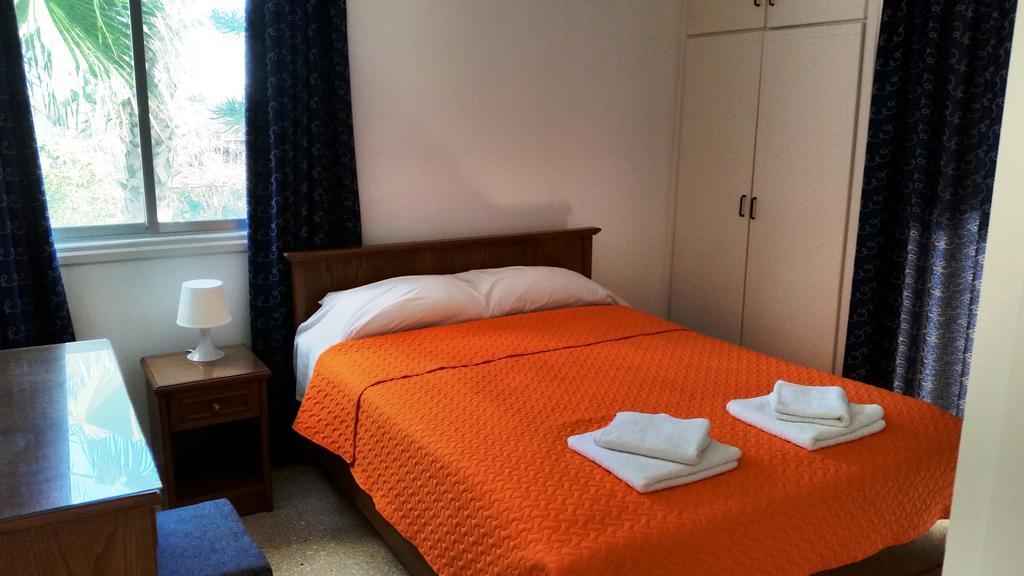 Pelides Apartment