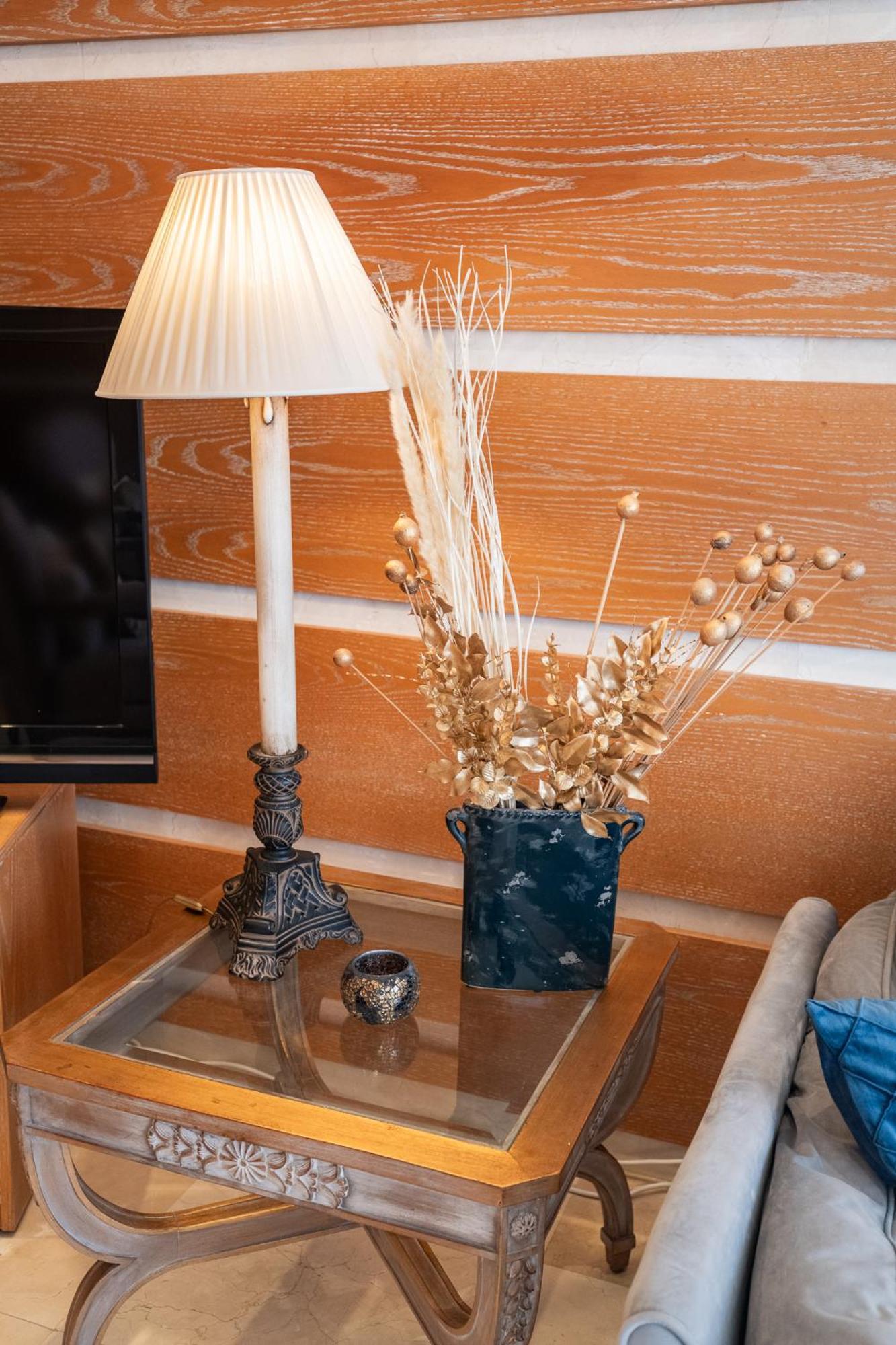 Quattro Beachfront Sea View Ap 4 * Larnaca