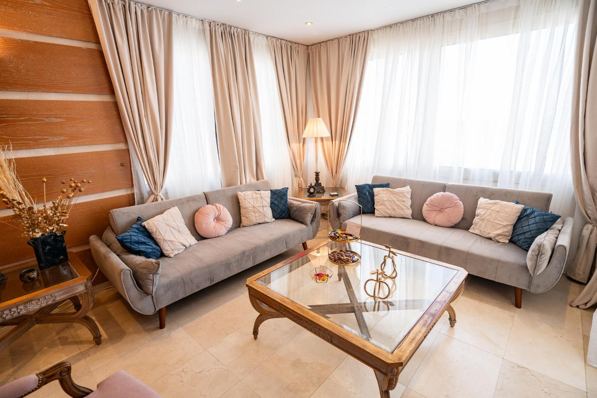 Apartment Quattro Beachfront Sea View Ap 4 *