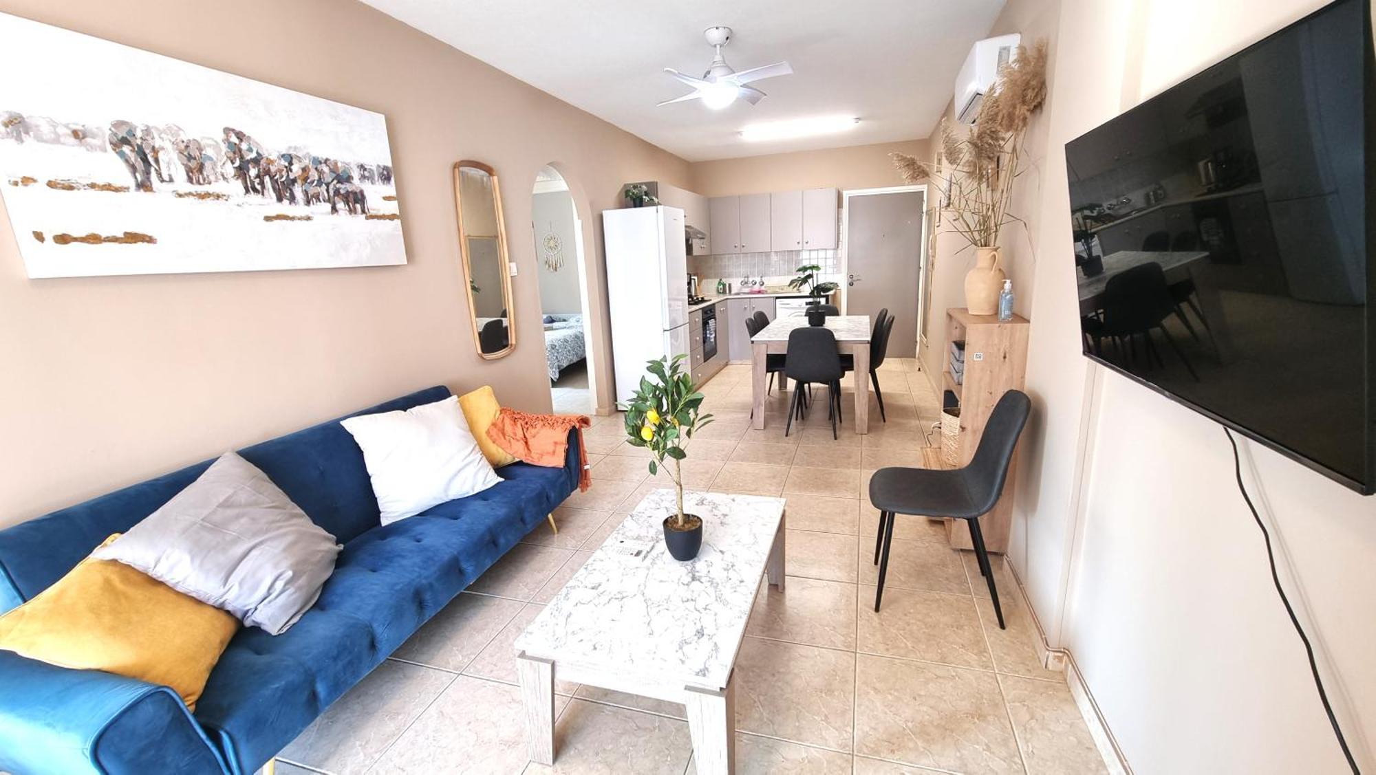 2 Beachside Apts, 5min Walk To Shore With Internet * Lárnaca