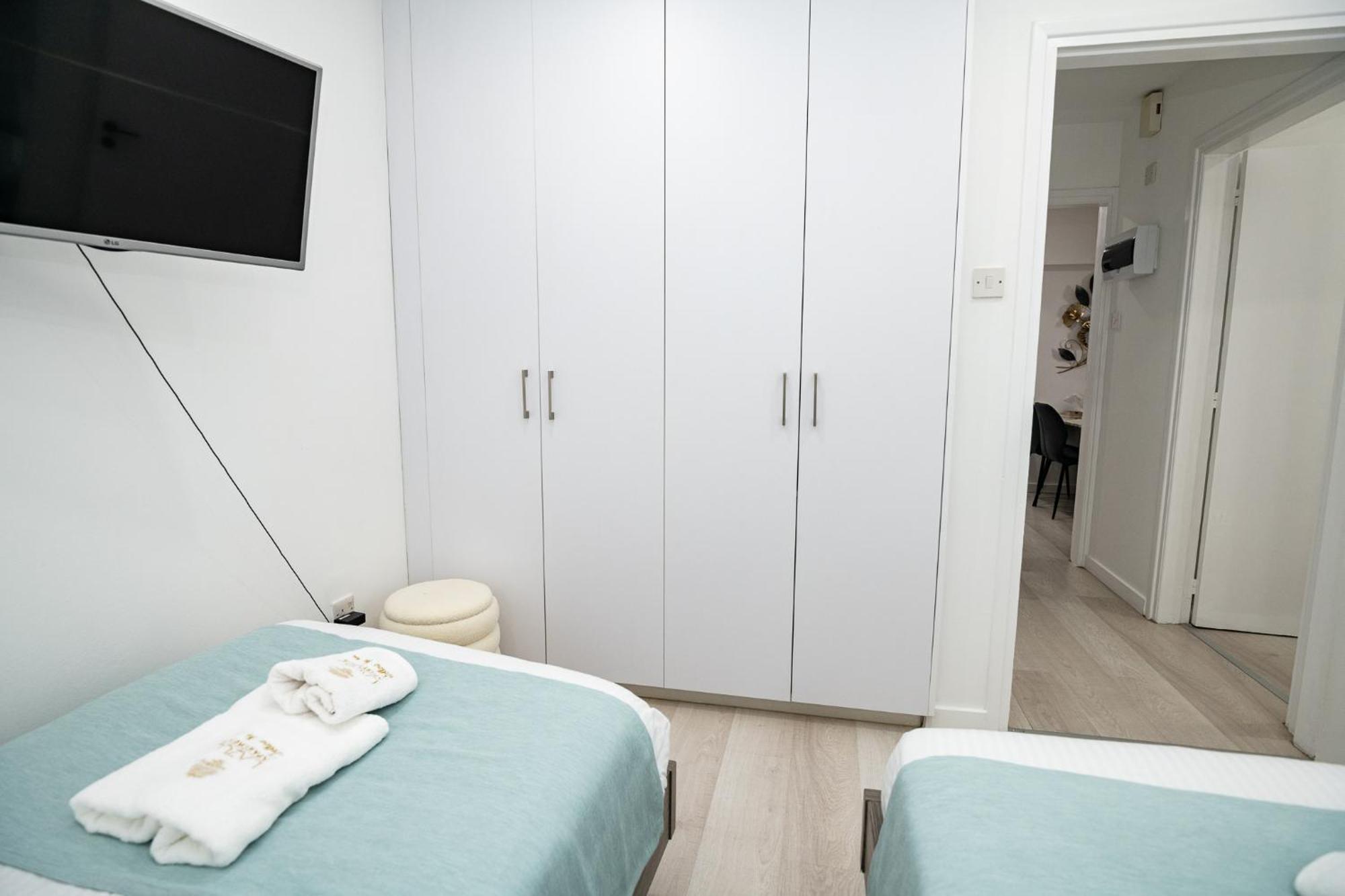 Lazuli Sea View Beachfront Ap 21 Apartment Larnaca