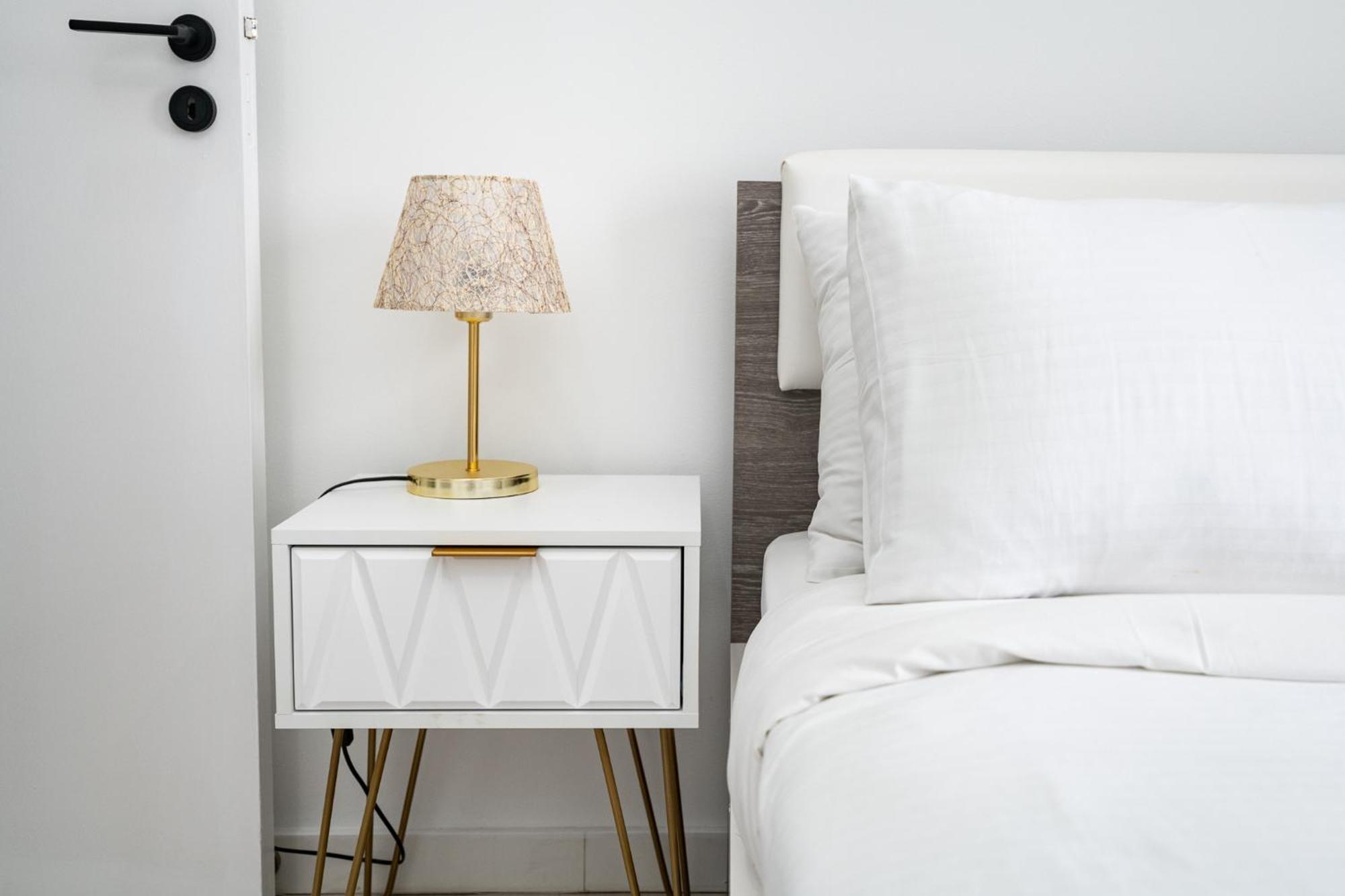 Lazuli Sea View Beachfront Ap 21 * Larnaca