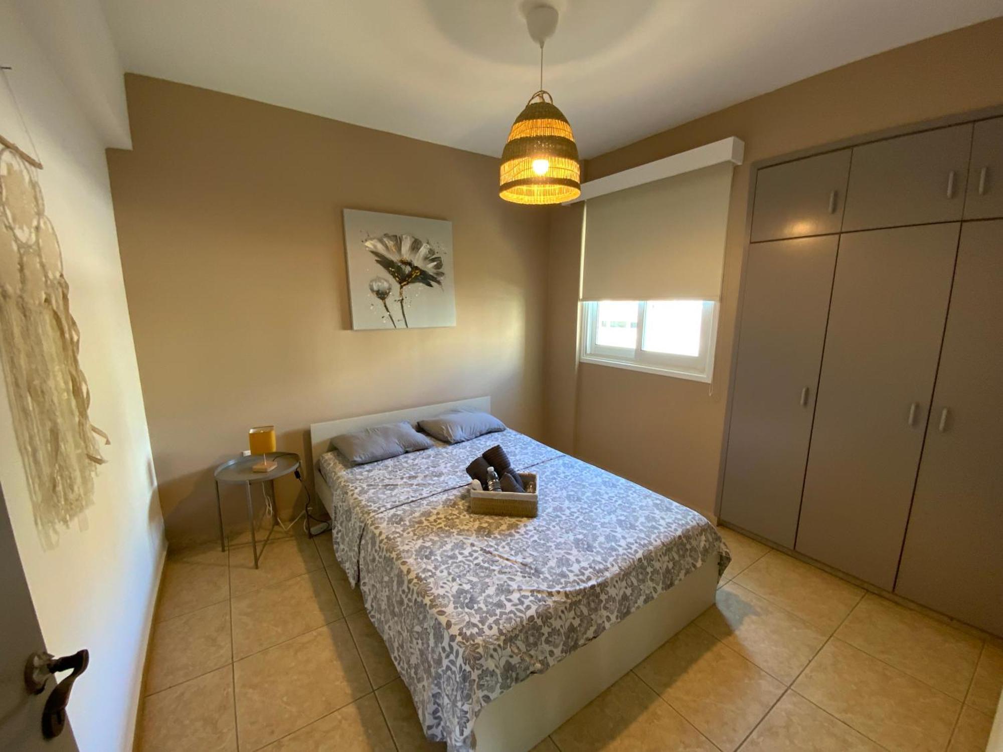 2 Combined Apts, Fast Wi-fi, 5 Min Walk To Apartment Larnaka