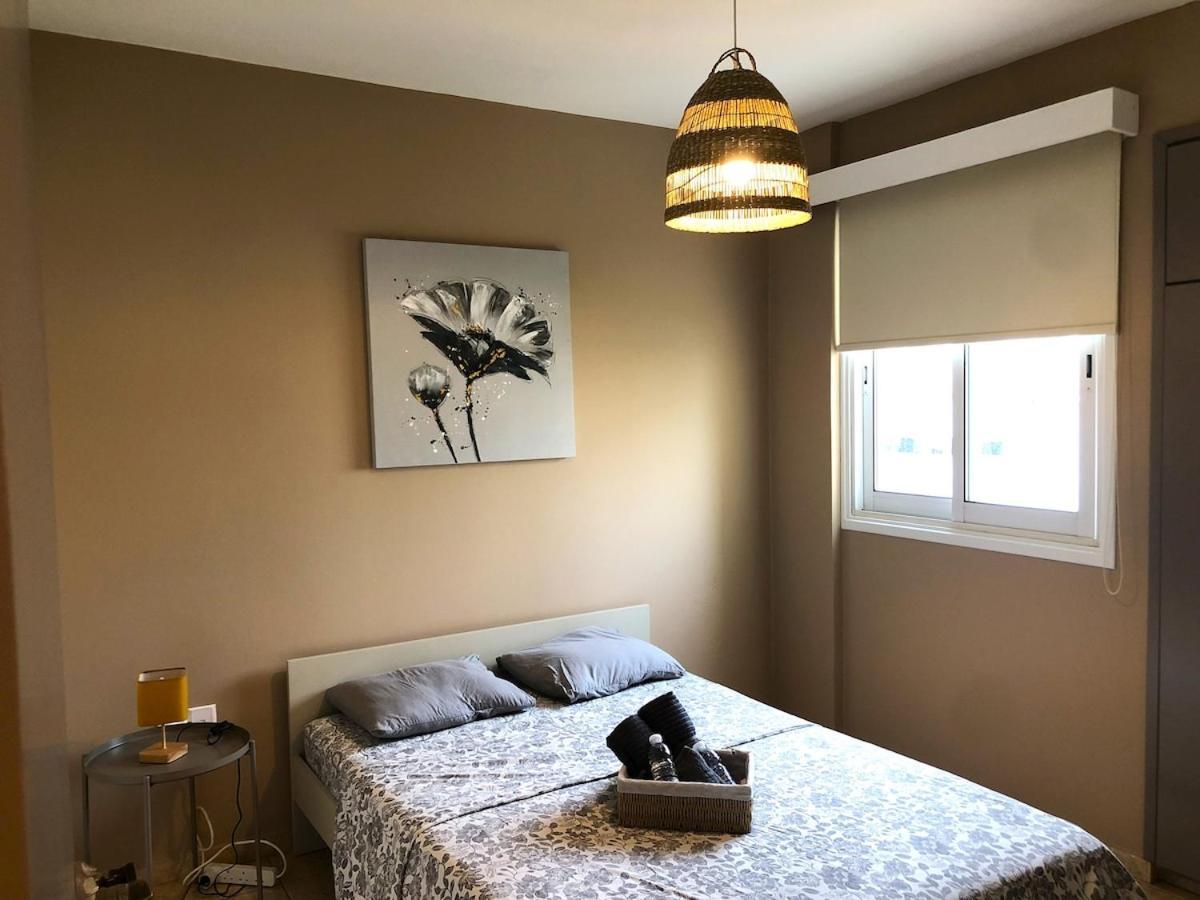 2 Combined Apts, Fast Wi-fi, 5 Min Walk To * Larnaka