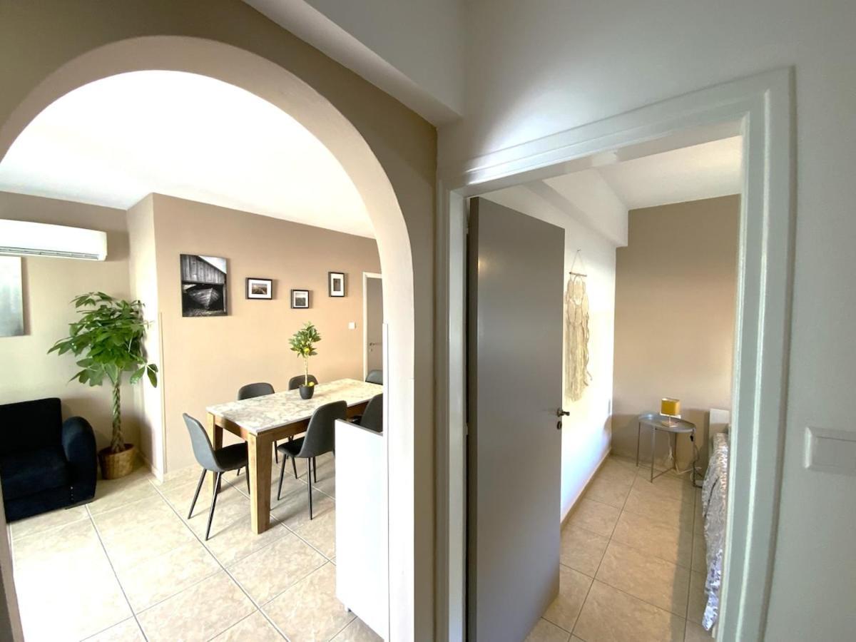 2 Combined Apts, Fast Wi-fi, 5 Min Walk To