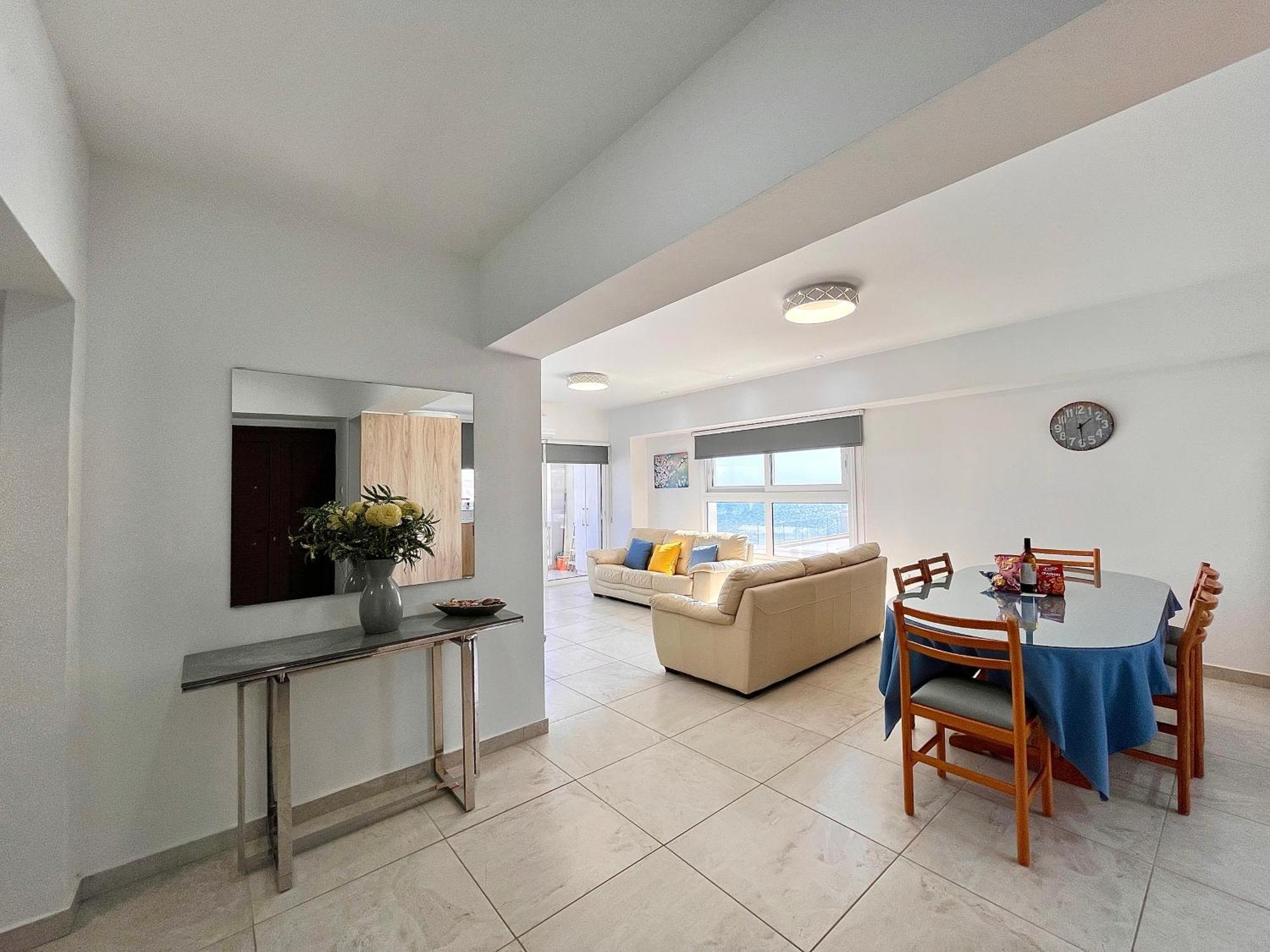 Beachhouse Apartment Larnaka