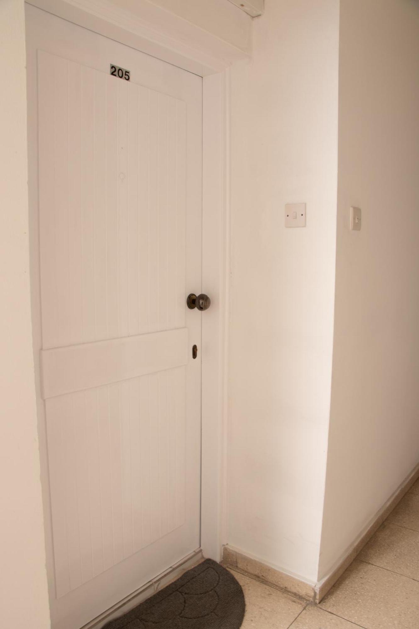 Apartment,near The Pinikoudes