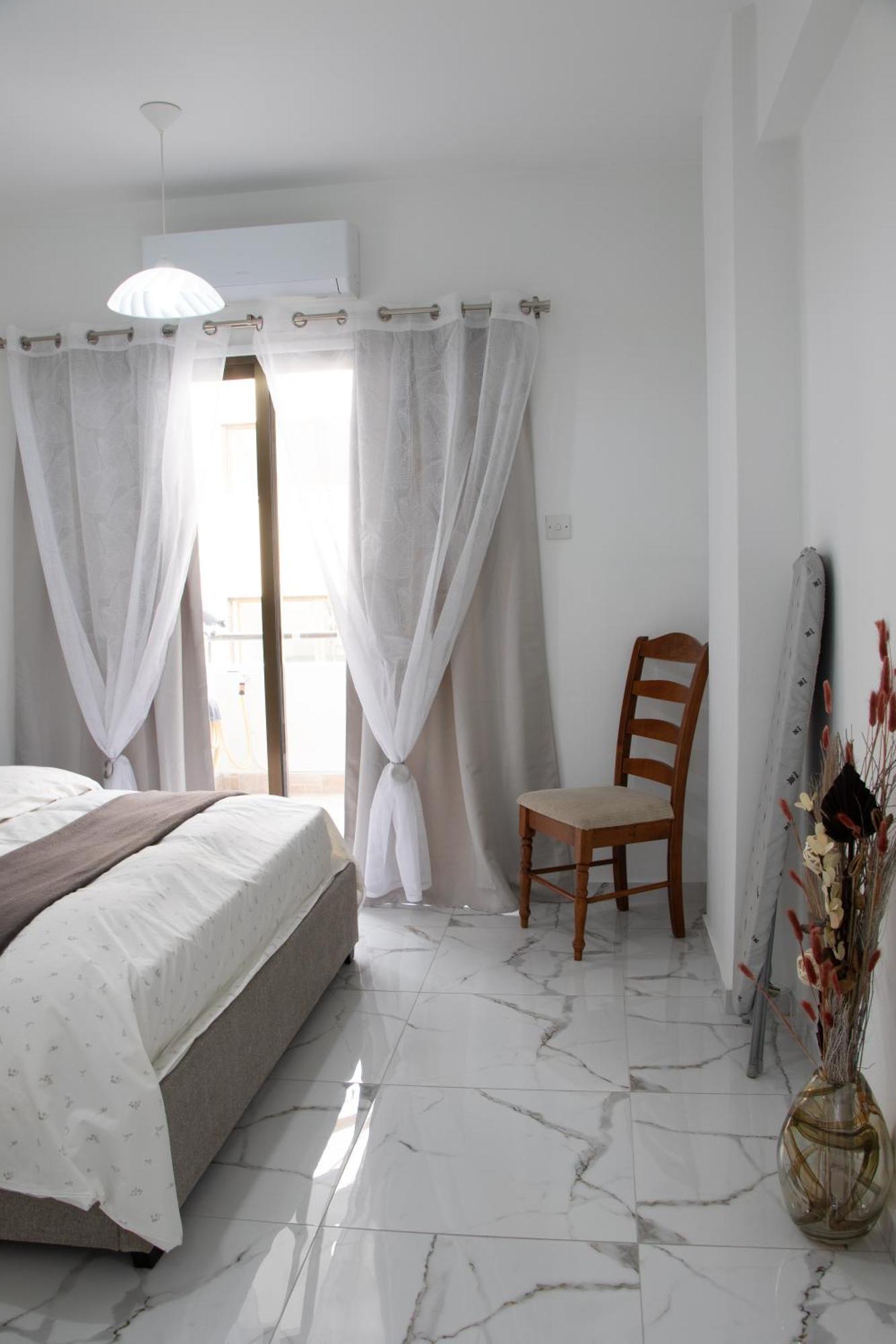Apartment,near The Pinikoudes Apartamento Lárnaca