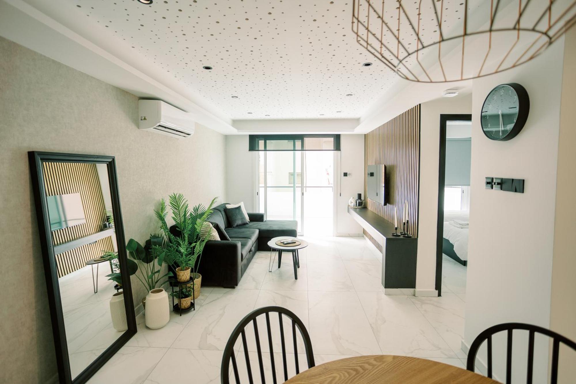 2br Amalfi Blue In - Pool & 10min Walk To Mackenzie Beach! Apartamento *