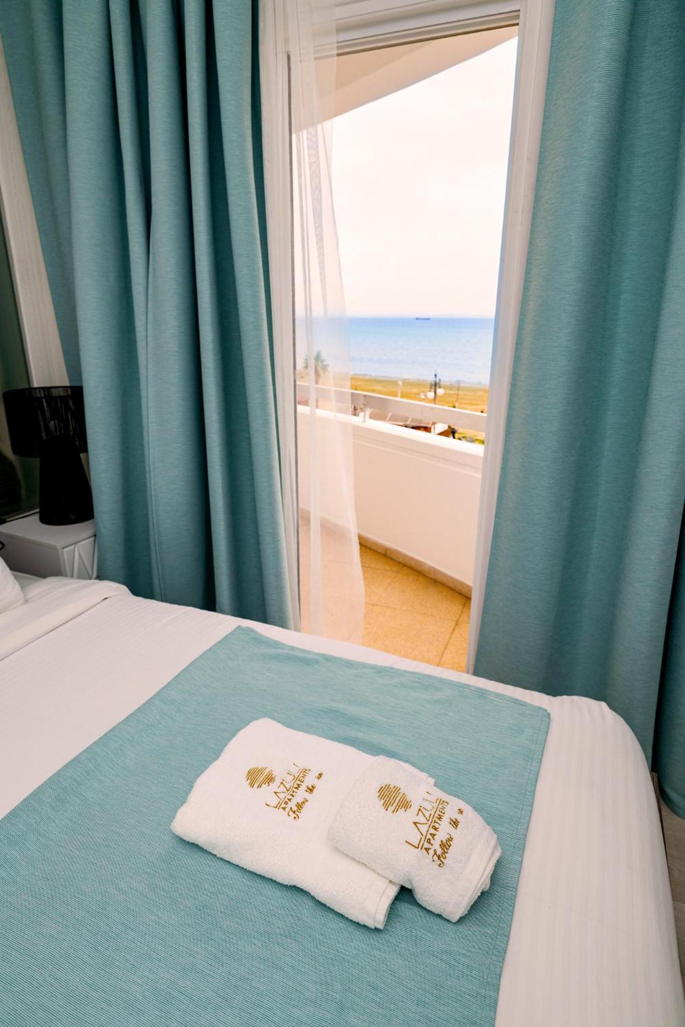 Lazuli Sea View Beachfront Ap 21