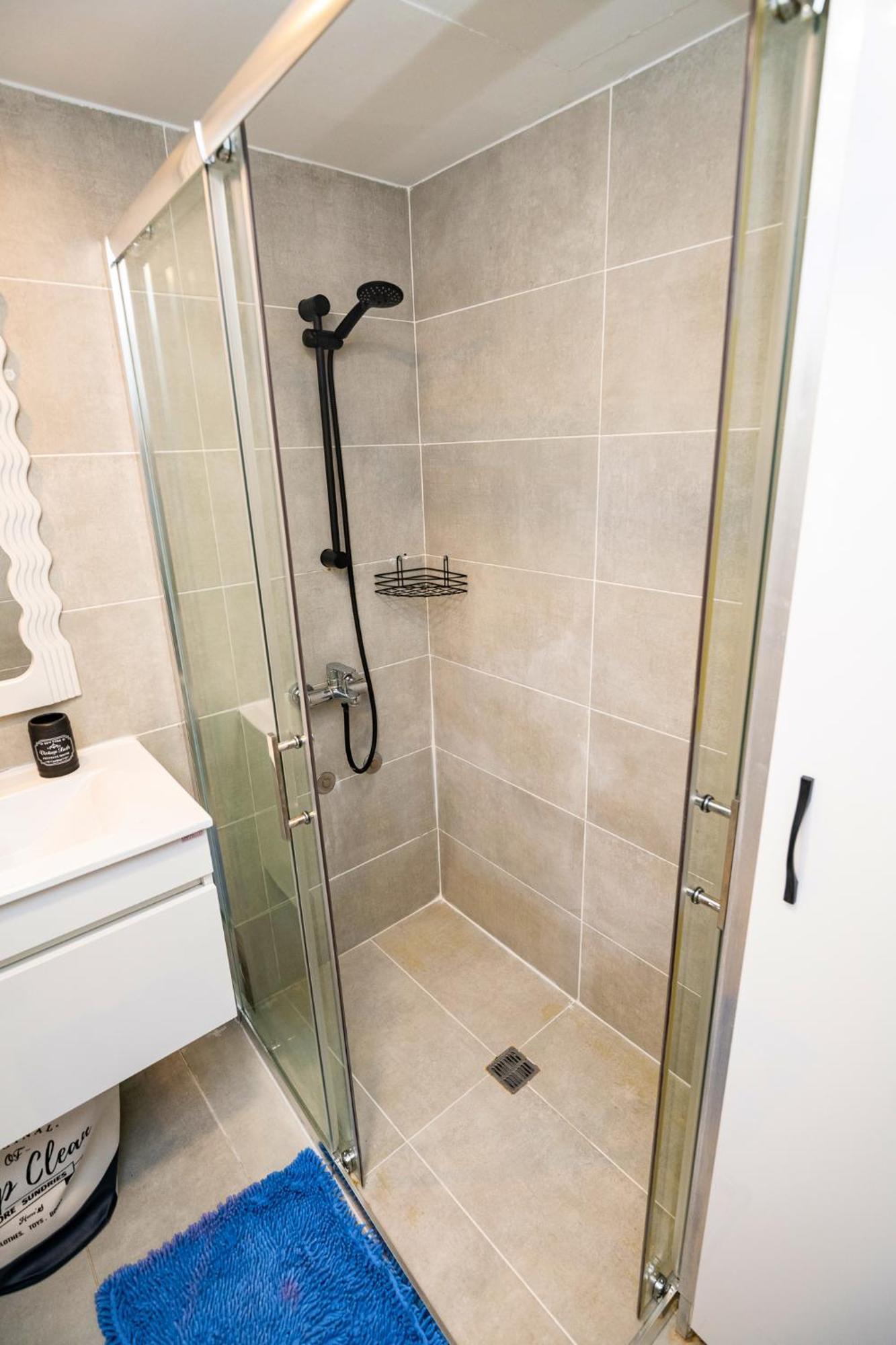 Apartment Lazuli Sea View Beachfront Ap 21 *