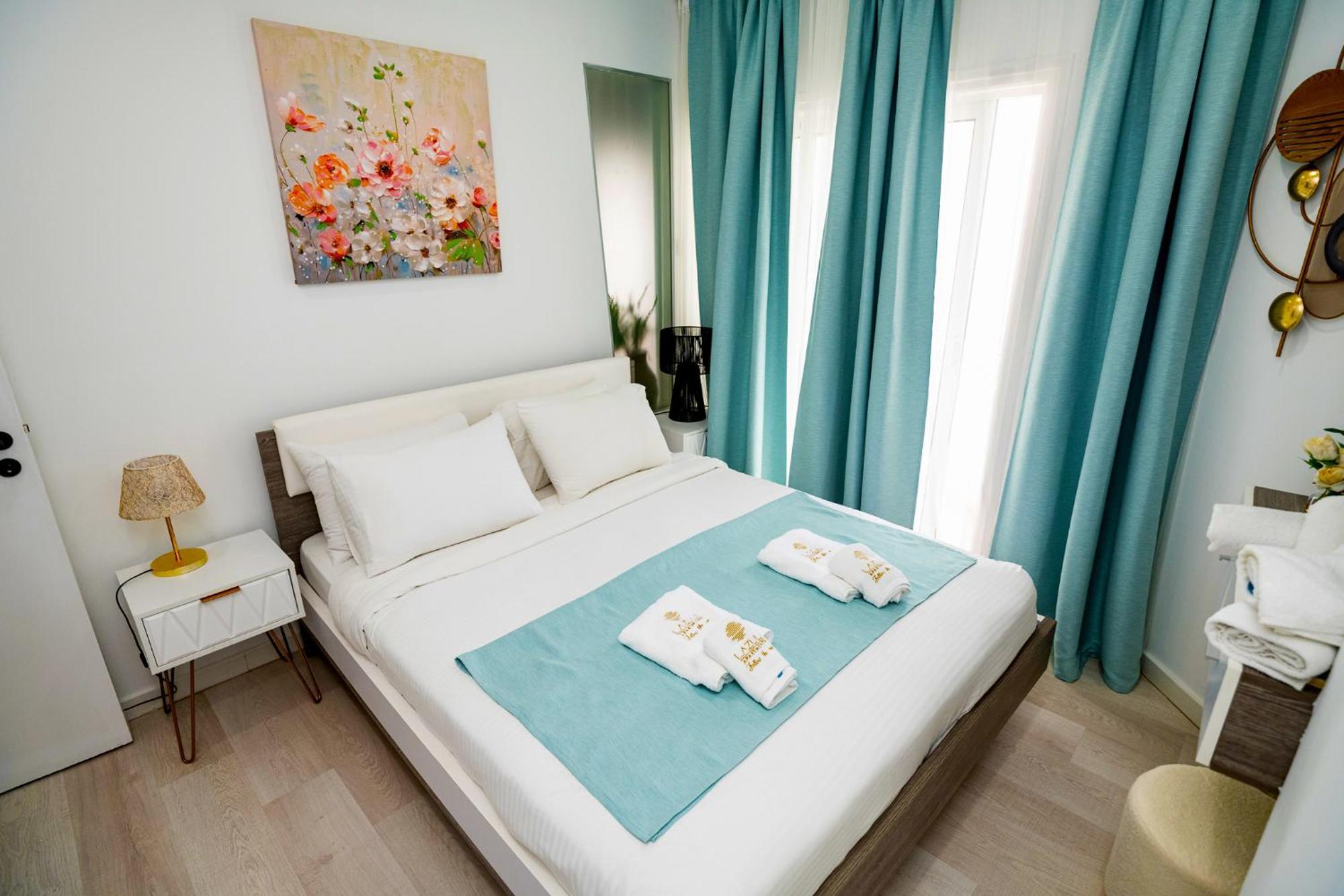 Lazuli Sea View Beachfront Ap 21 *