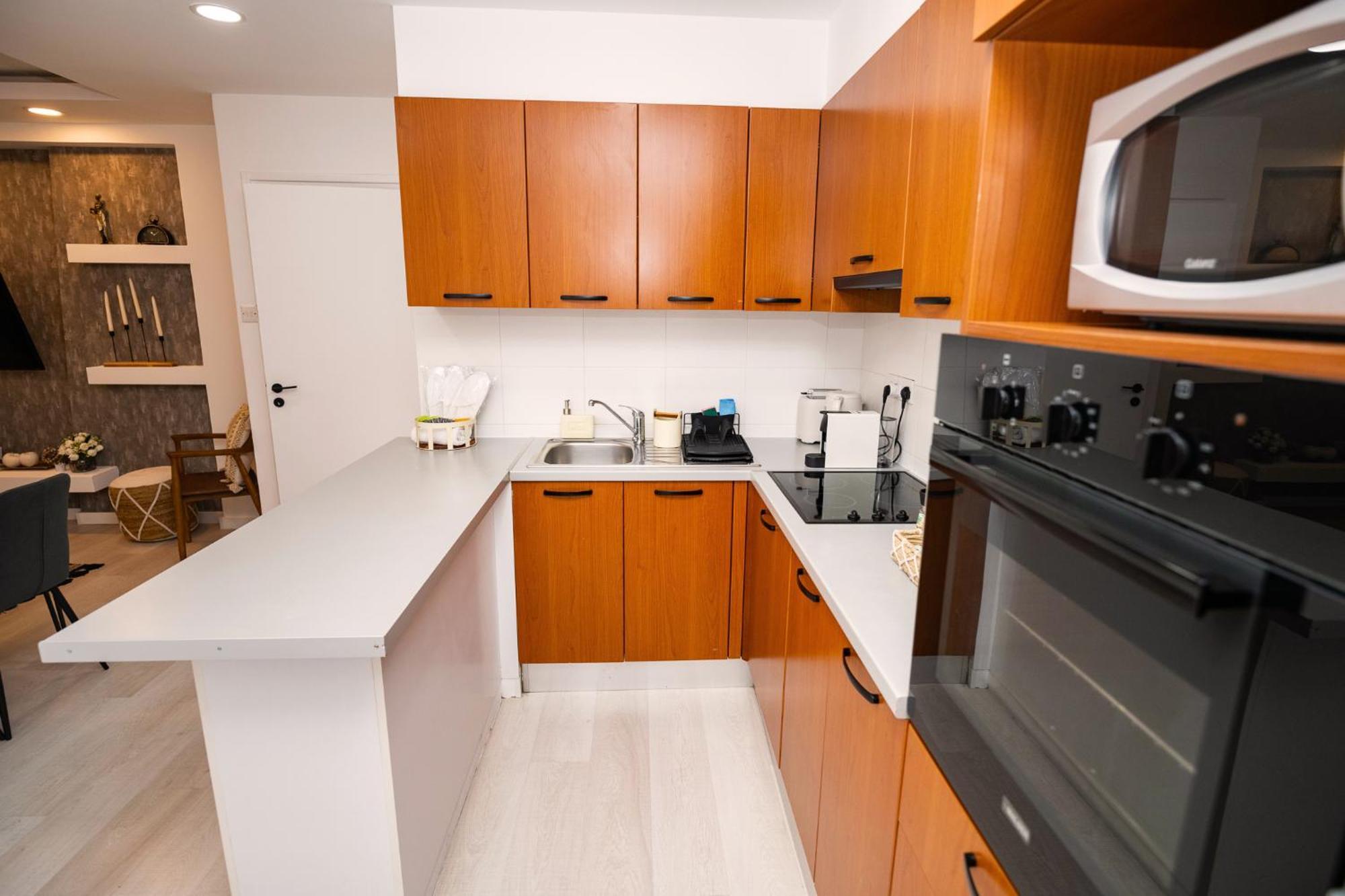 Lazuli Sea View Beachfront Ap 21 Apartment