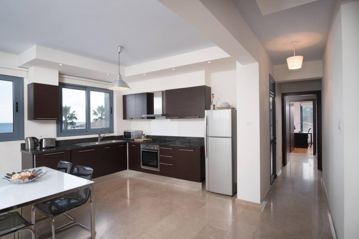 Holiday home Dios Ponte Finikoudes Beachfront Larnaca