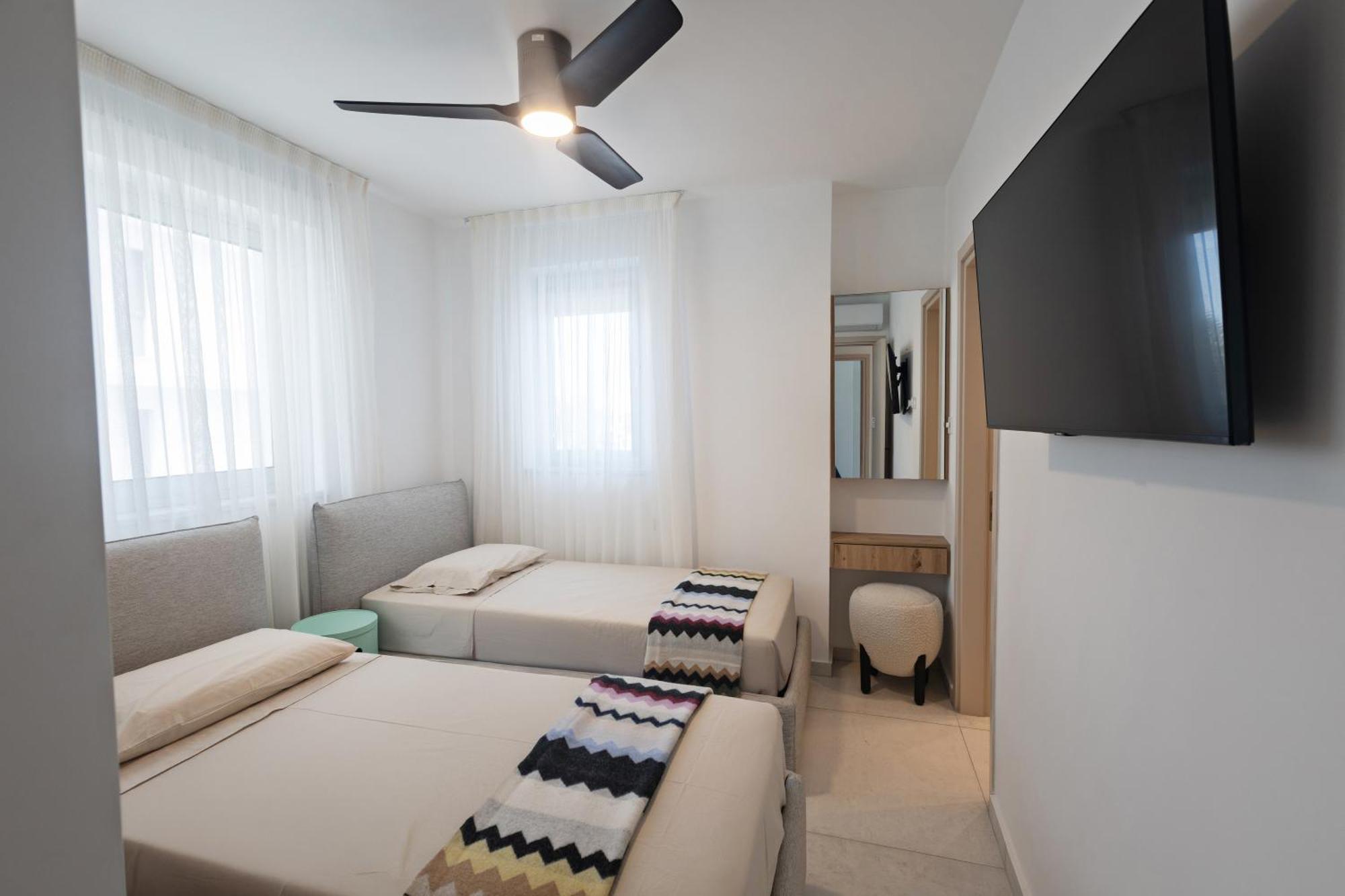 Apartment Mackenzy Dream 202 *