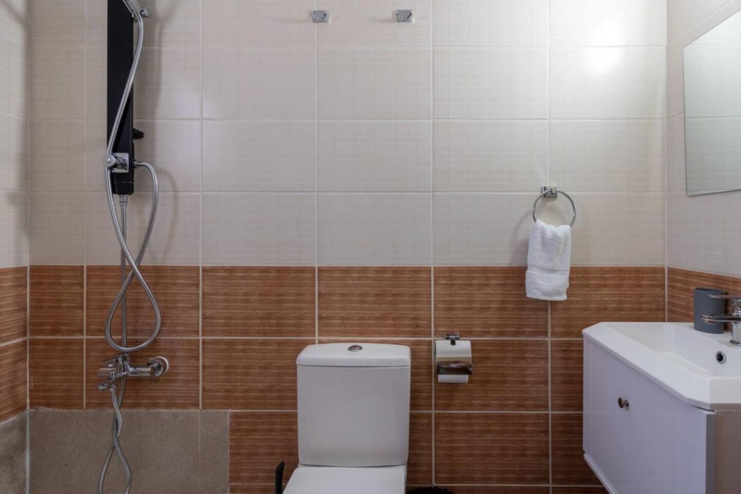 Snobby 2-bedroom Larnaca