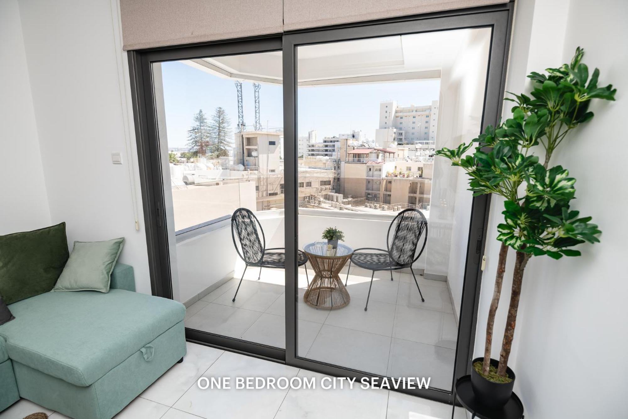 Lazuli Seaview 2bdr * Larnaca