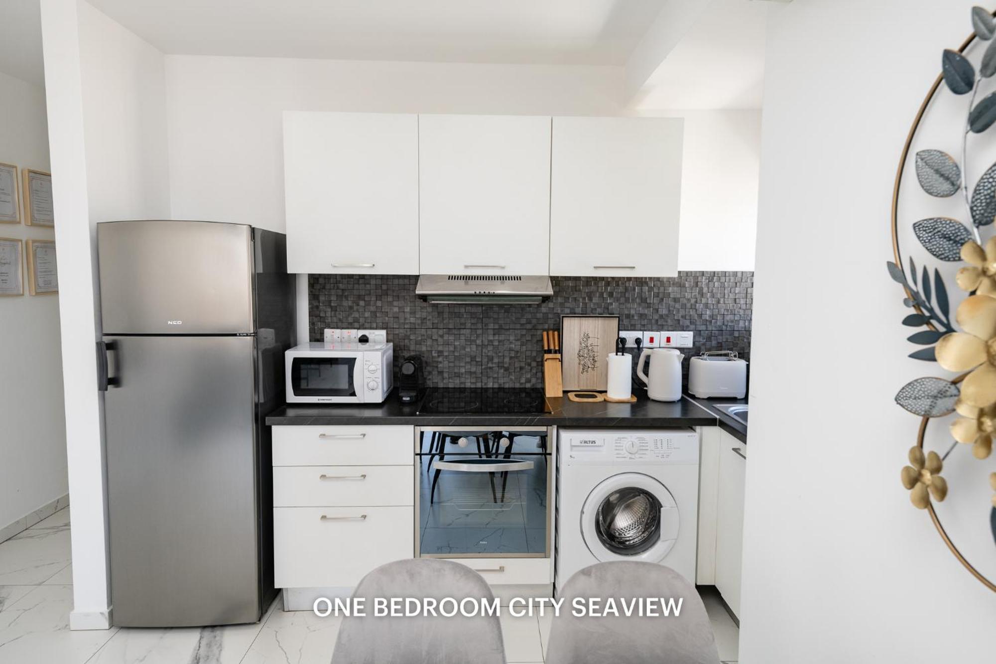 Lazuli Seaview 2bdr Apartment Larnaca