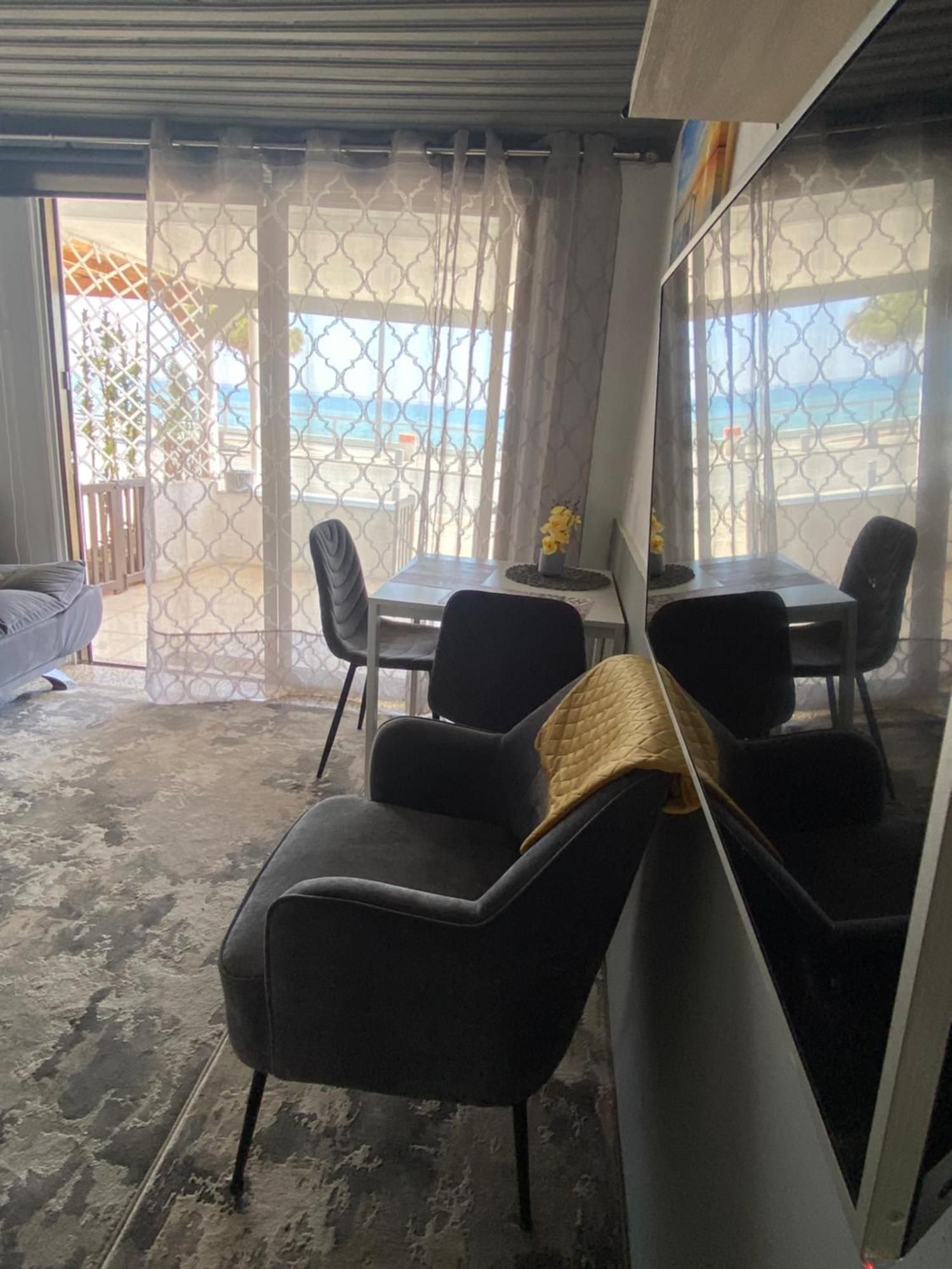 Mackenzie By The Sea Apartment Larnaca