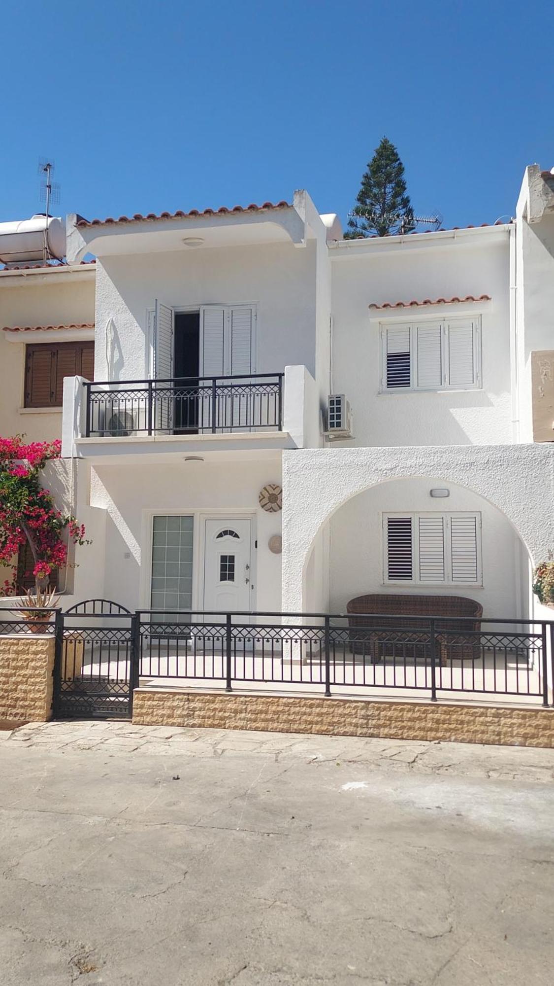 Sea Breeze Maisonette Apartment *