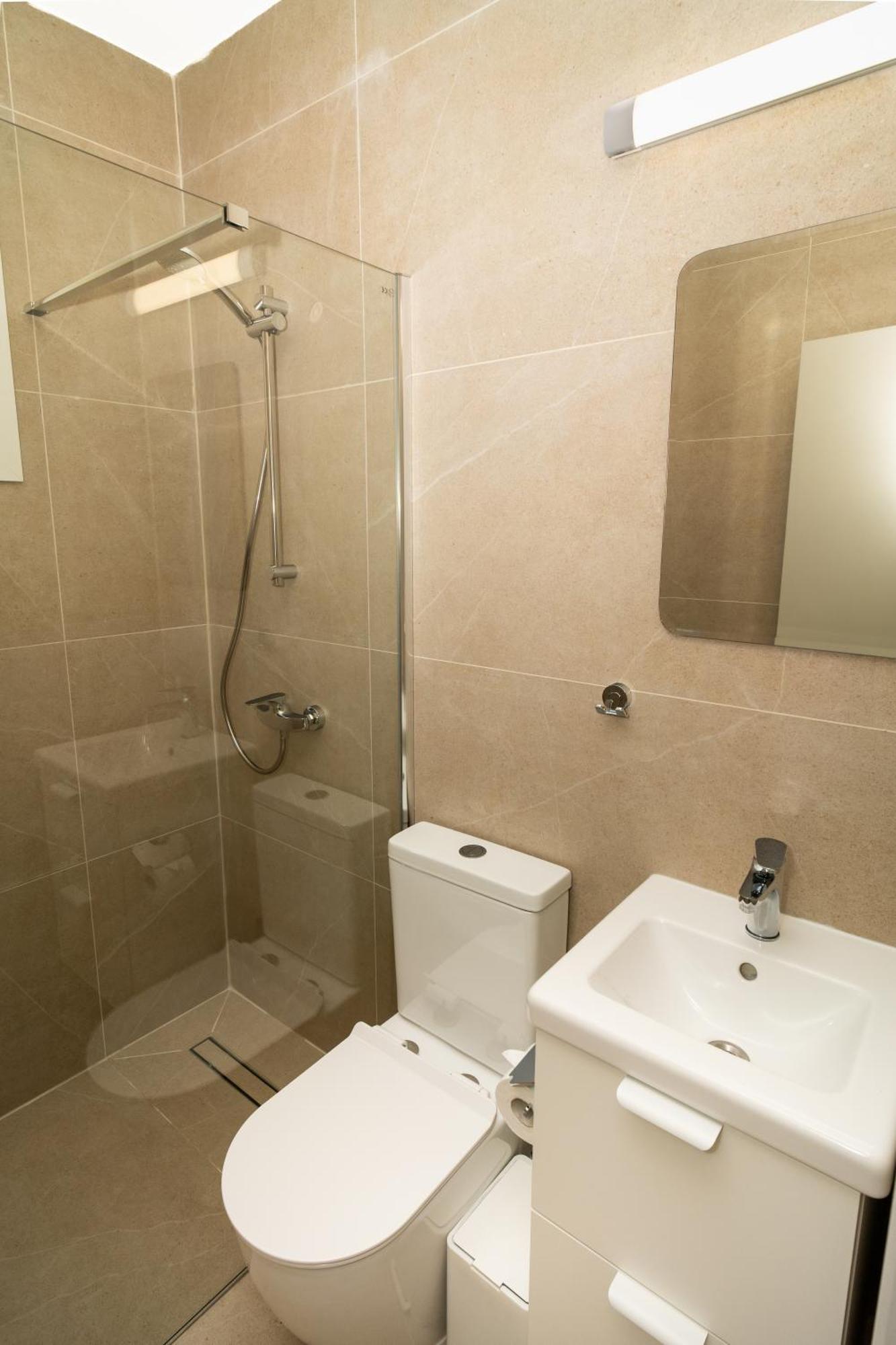 Olivia Mackenzie 2 Bedroom Flat With Pool Apartment *