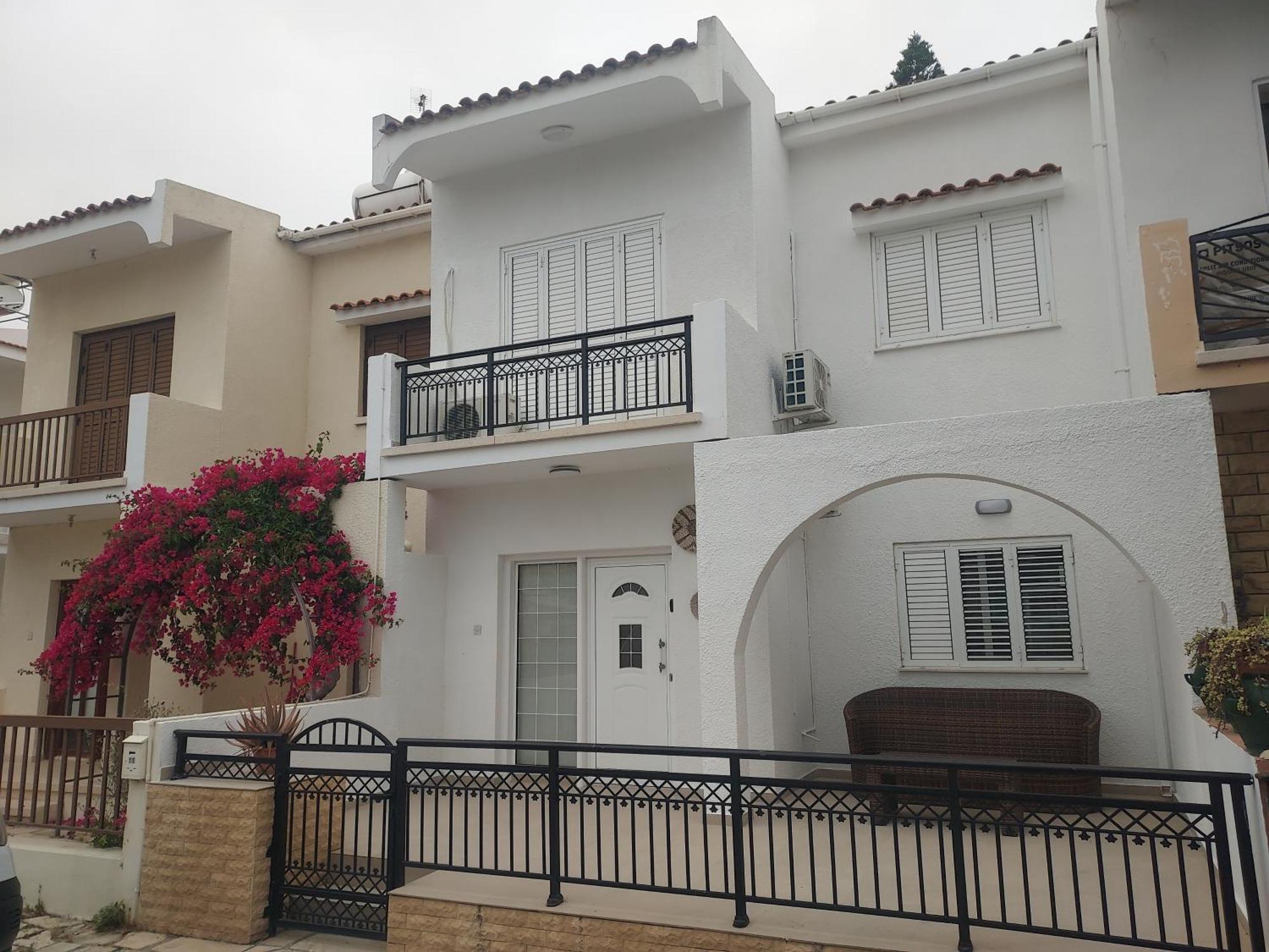Sea Breeze Maisonette Apartment *