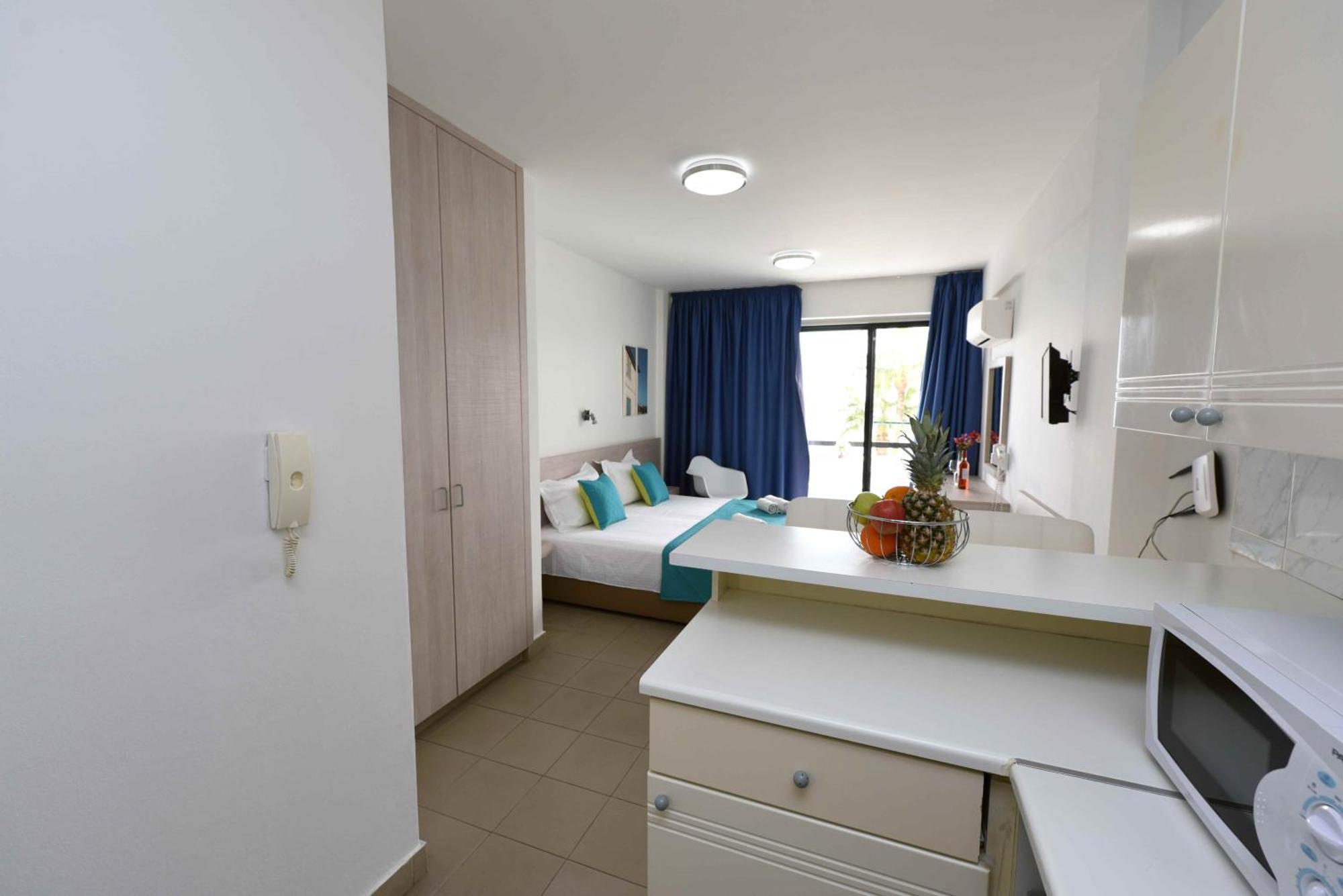 Finikoudes Sunrise Sea View Lux