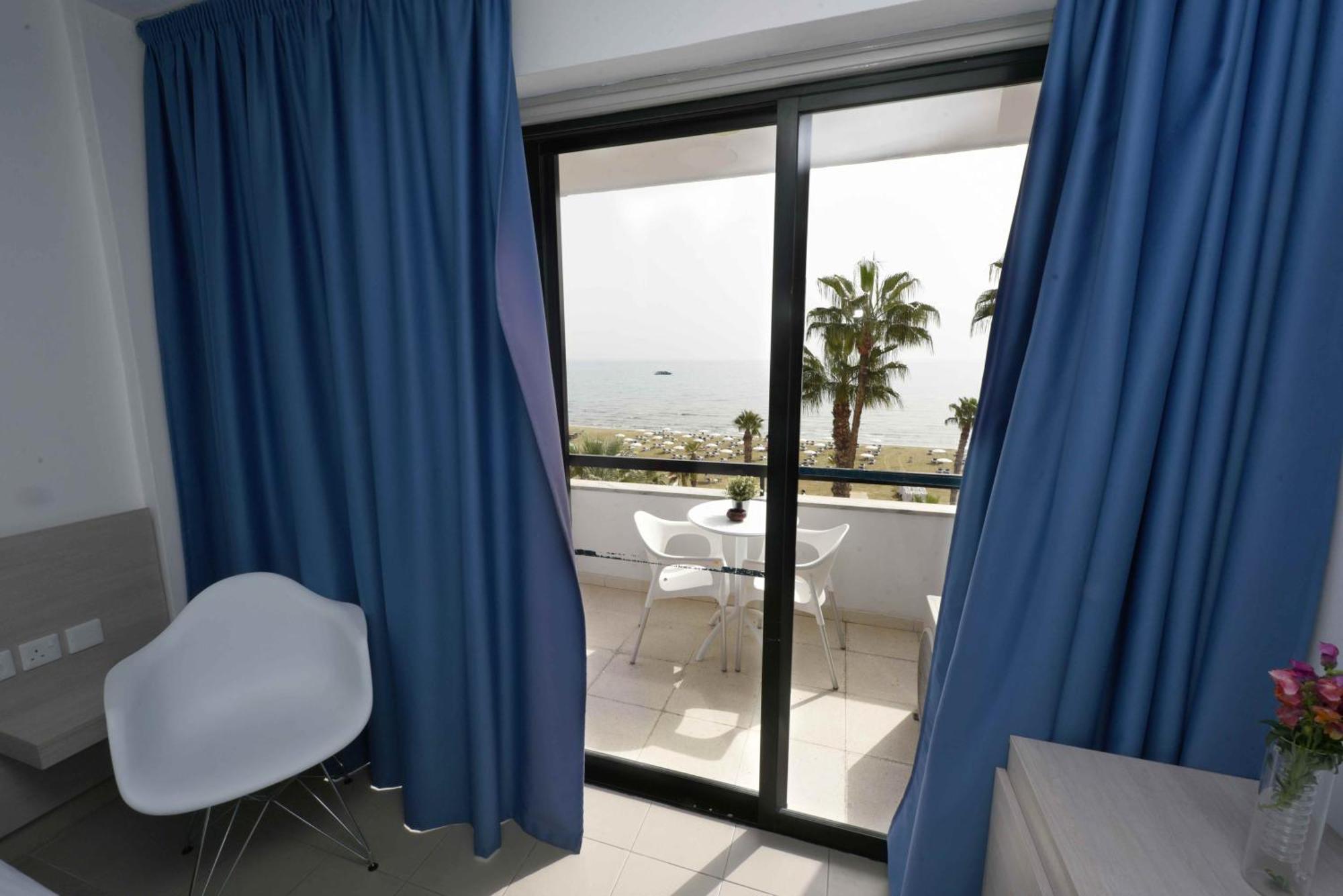 Apartamento Finikoudes Sunrise Sea View Lux *