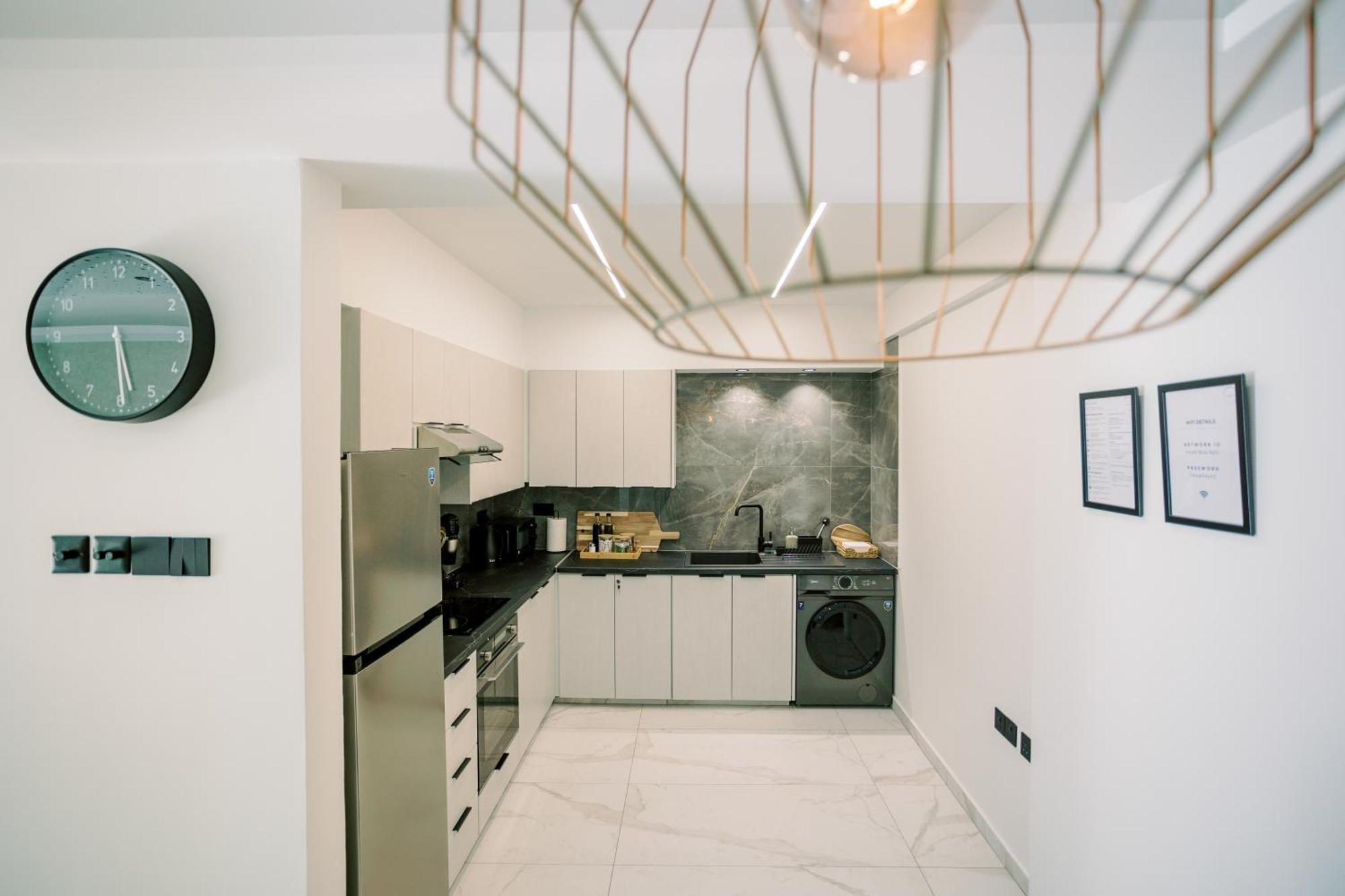 Apartamento 2br Amalfi Blue In - Pool & 10min Walk To Mackenzie Beach! *