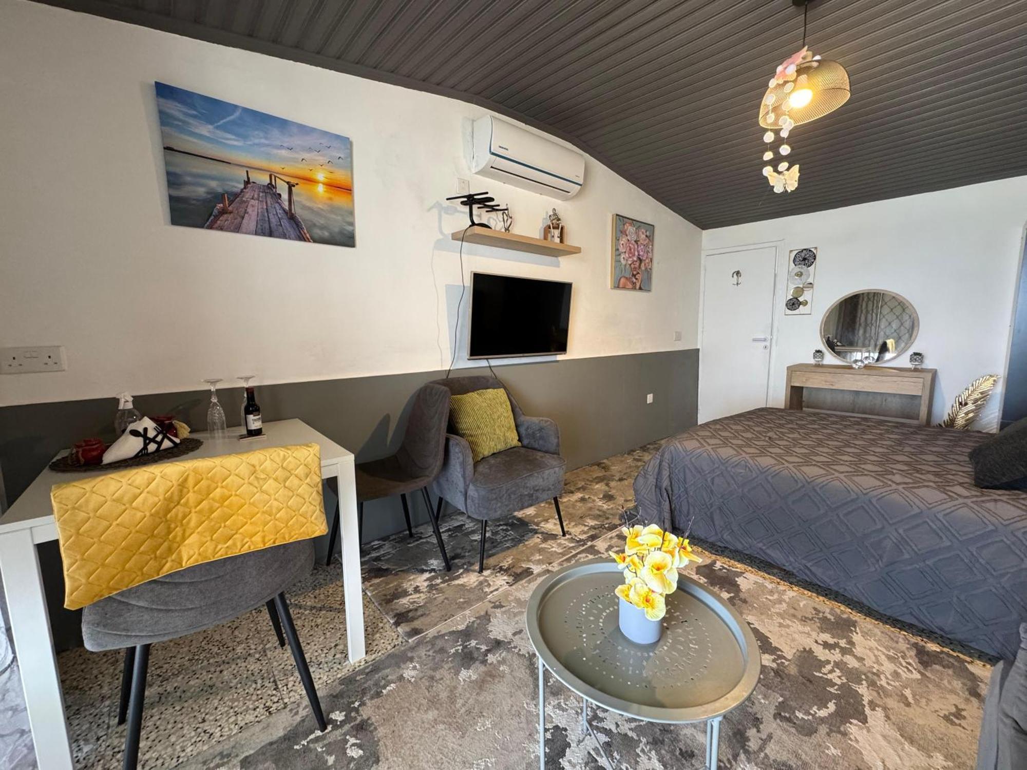 Mackenzie By The Sea Apartment Larnaca