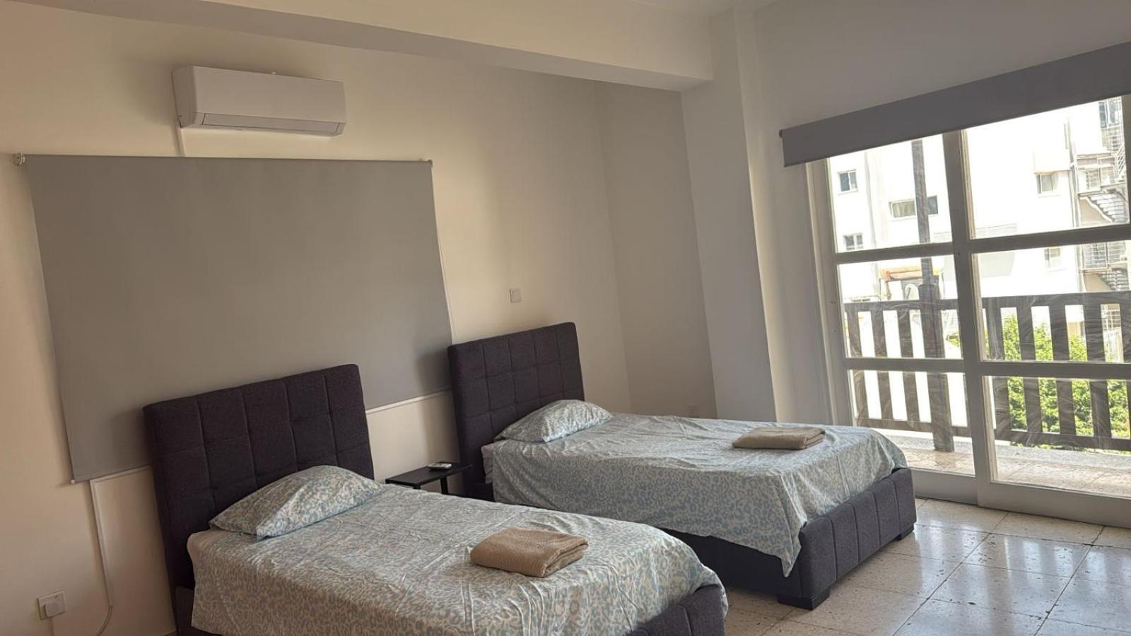 Apartment Unique Center Rooms, 150m From Chabad Lubavitch Larnaca