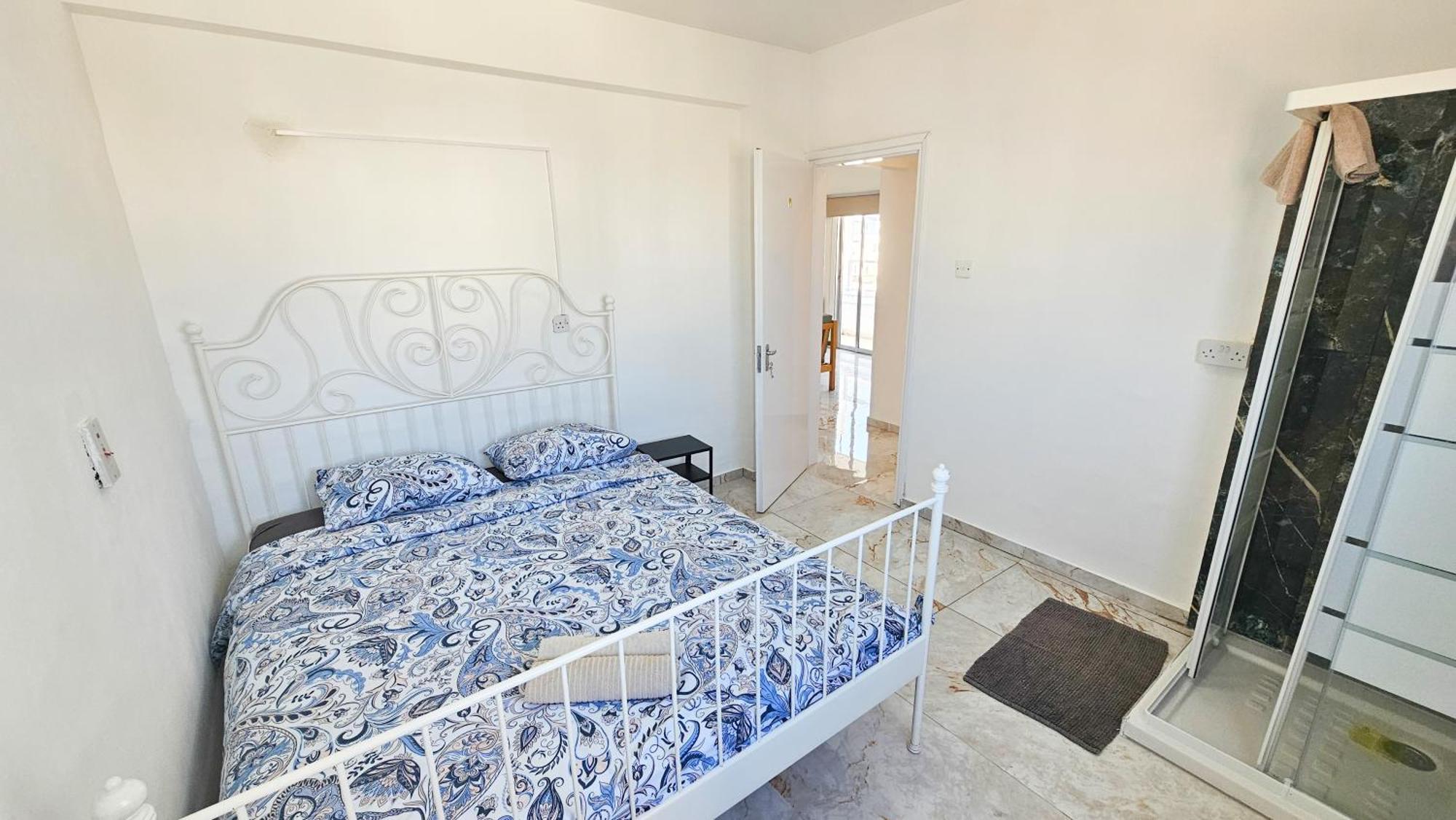 Privatunterkunft Rooms, 500m To Marina