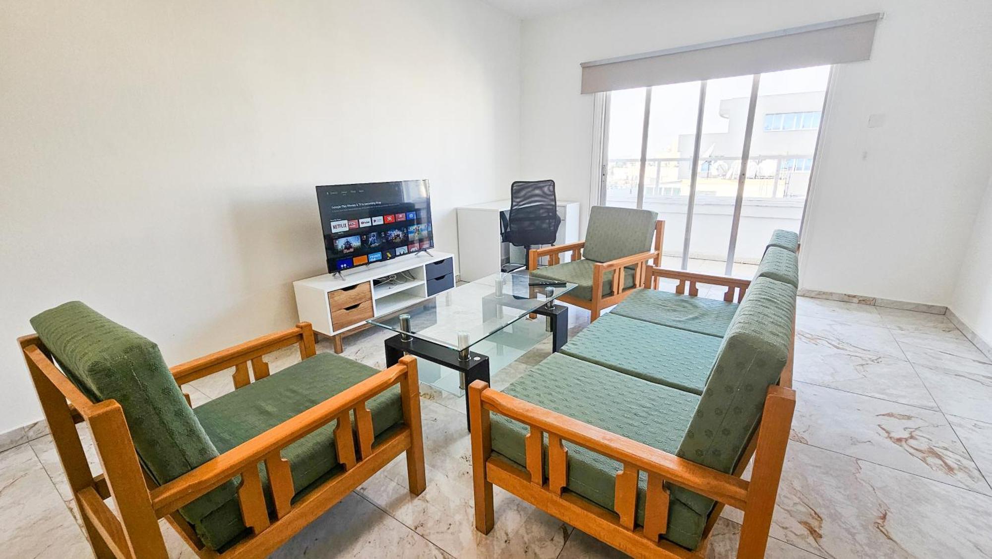 Privatunterkunft Rooms, 500m To Marina