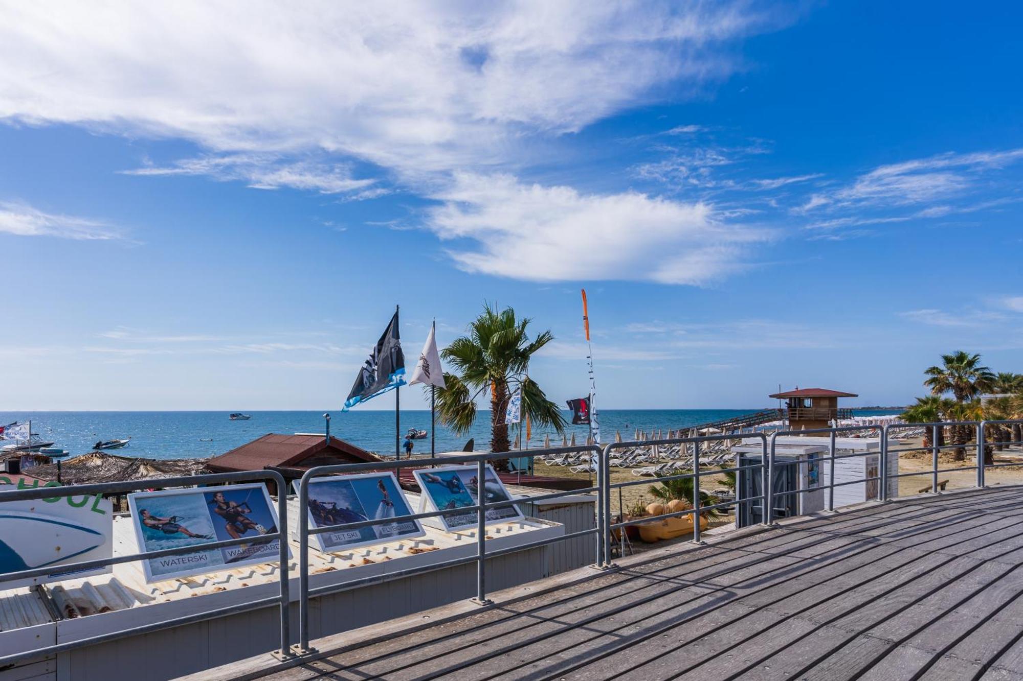 Kraken 2-bedroom Apartment Larnaca