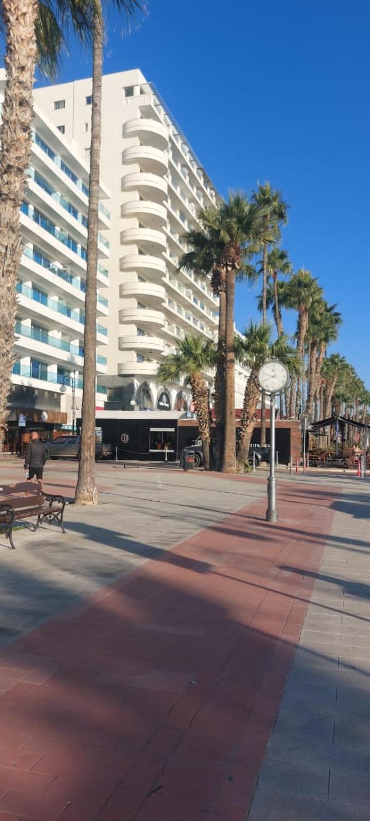 Finnikoudes 2 Bed Sea View Apartment *