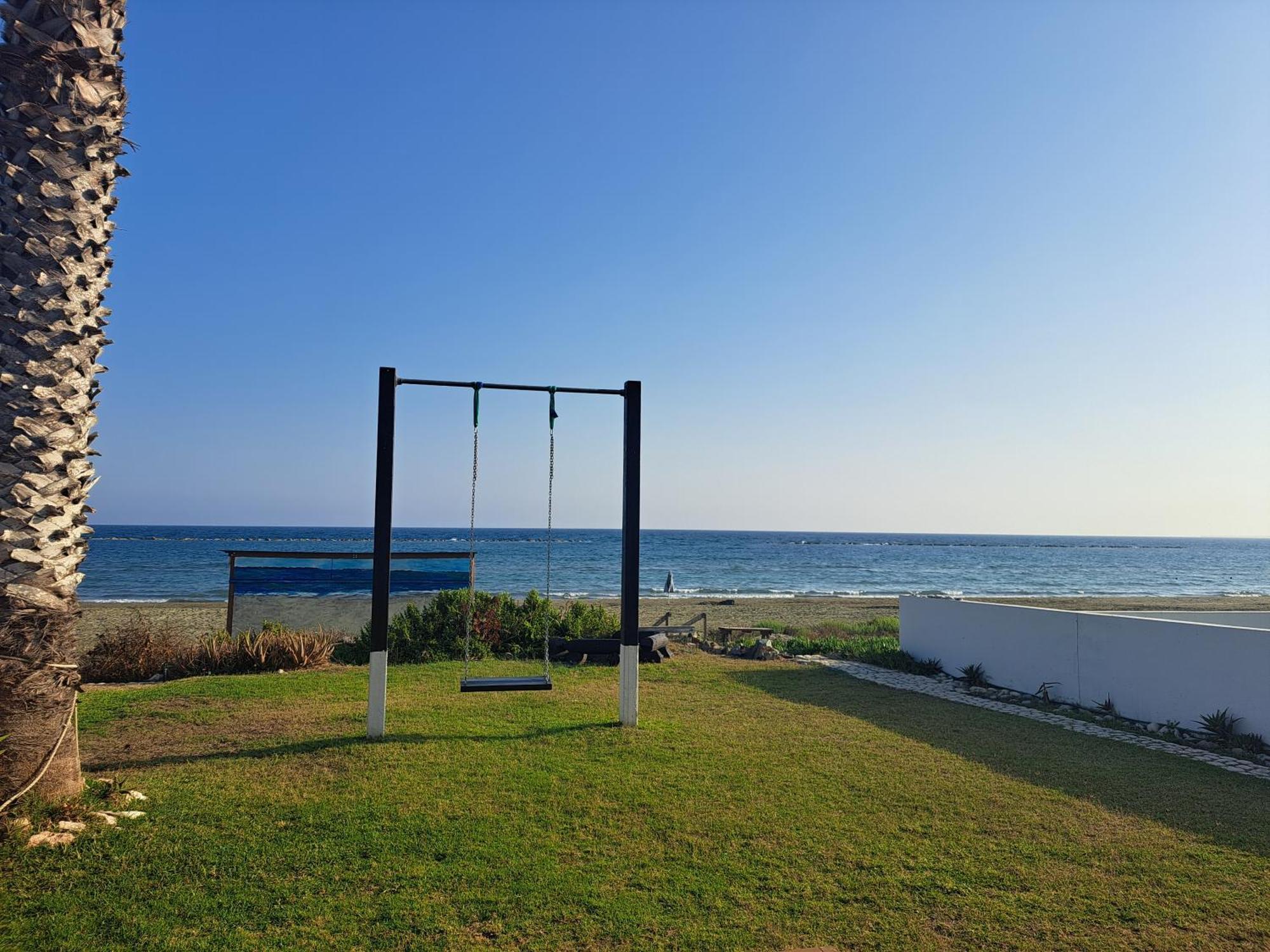 Ammos Beachfront Paradise Villa Larnaca