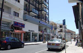 Aparthotel Eleonora Larnaca