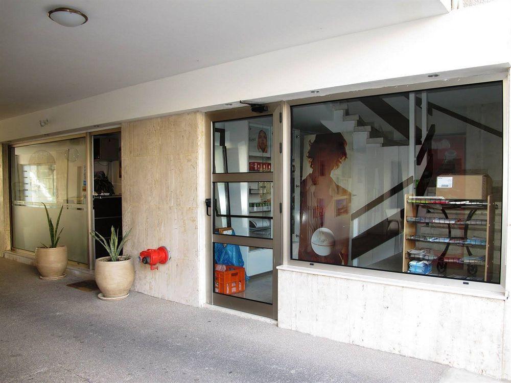 Aparthotel Eleonora 2*