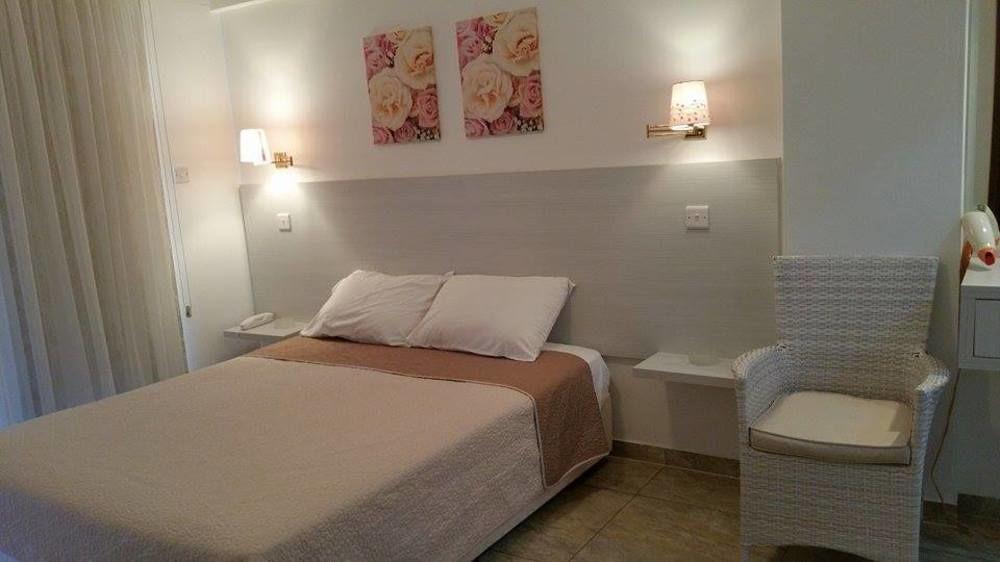 Layiotis Aparthotel