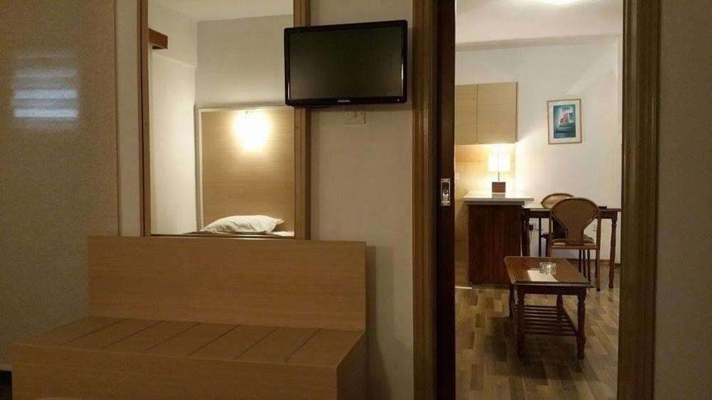 Layiotis Aparthotel
